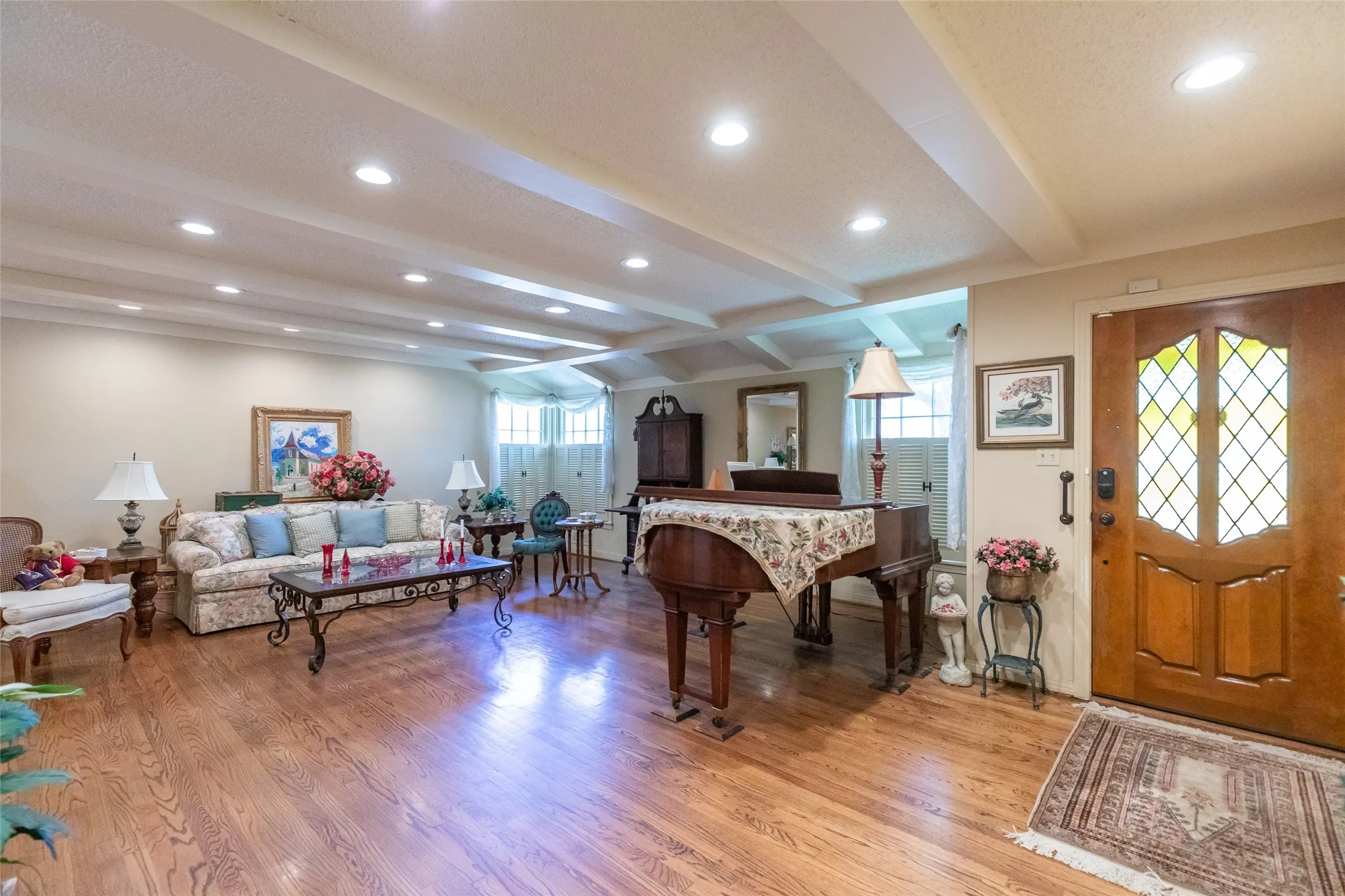 Single Family Residence For Sale in Taylor County , 1334 Santos Street, Abilene, Texas 79605, 4 Bedroom, 4 Bathroom, 2 Garage spaces, 3,108 Sqft, built in 1950, mls#21359776, Real Estate Agent in Abilene, Homes For Sale in Taylor county, Homes For Sale in Abilene, Realtor in Abilene Texas, Real Estate Brokerage Independent Realty Texas, Luminita Cordes Realtor