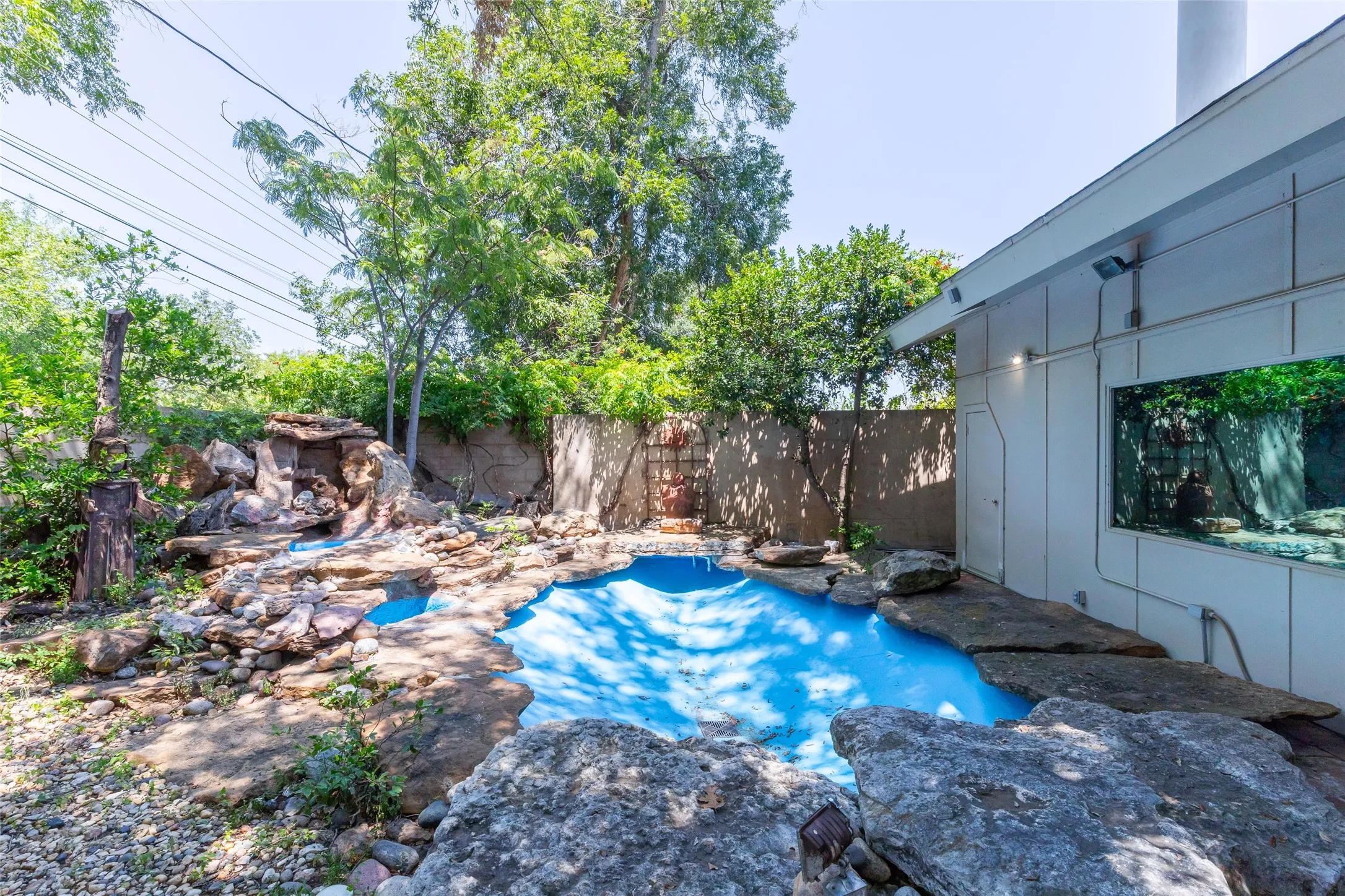 Single Family Residence For Sale in Taylor County , 1334 Santos Street, Abilene, Texas 79605, 4 Bedroom, 4 Bathroom, 2 Garage spaces, 3,108 Sqft, built in 1950, mls#21359776, Real Estate Agent in Abilene, Homes For Sale in Taylor county, Homes For Sale in Abilene, Realtor in Abilene Texas, Real Estate Brokerage Independent Realty Texas, Luminita Cordes Realtor