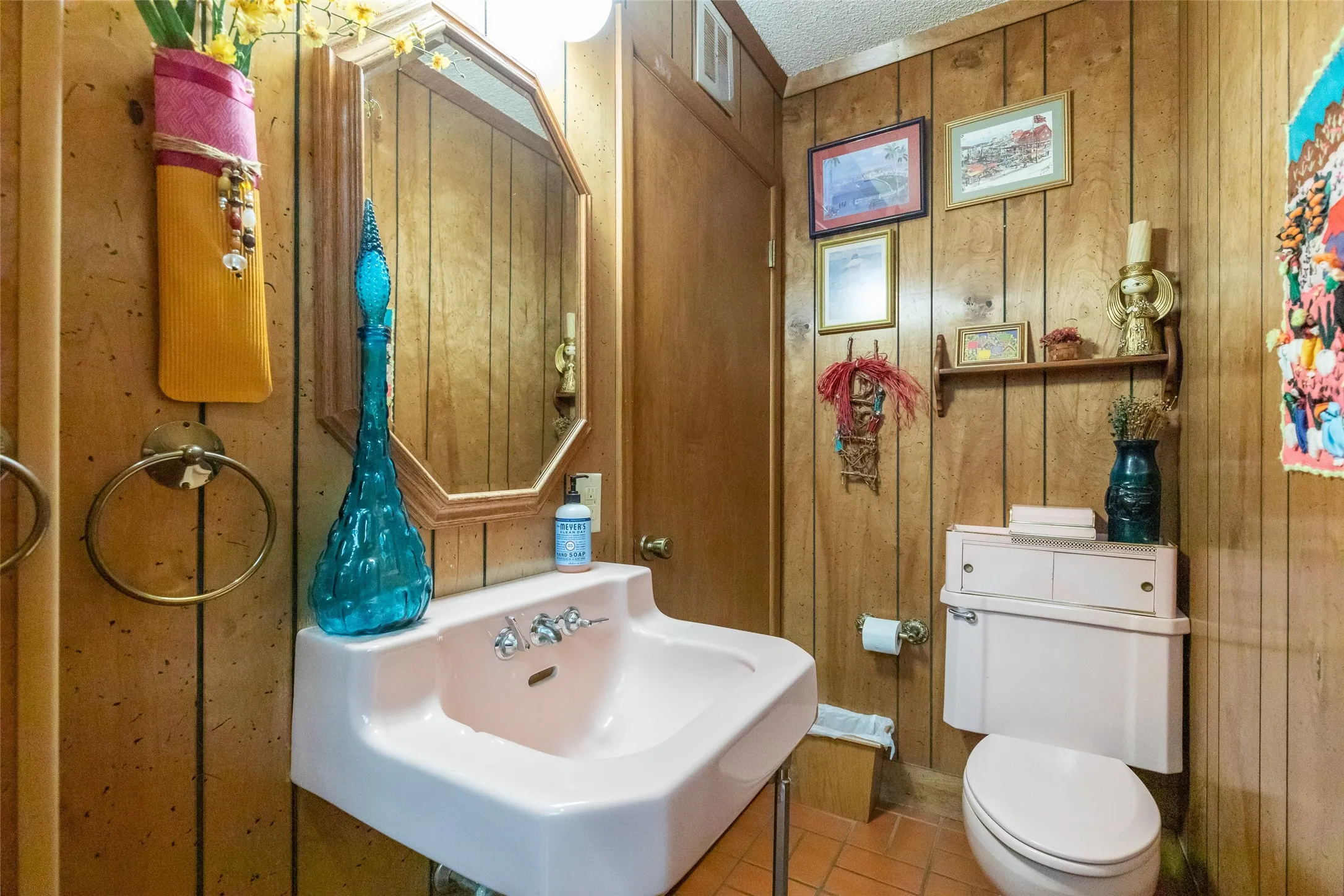 Single Family Residence For Sale in Taylor County , 1334 Santos Street, Abilene, Texas 79605, 4 Bedroom, 4 Bathroom, 2 Garage spaces, 3,108 Sqft, built in 1950, mls#21359776, Real Estate Agent in Abilene, Homes For Sale in Taylor county, Homes For Sale in Abilene, Realtor in Abilene Texas, Real Estate Brokerage Independent Realty Texas, Luminita Cordes Realtor
