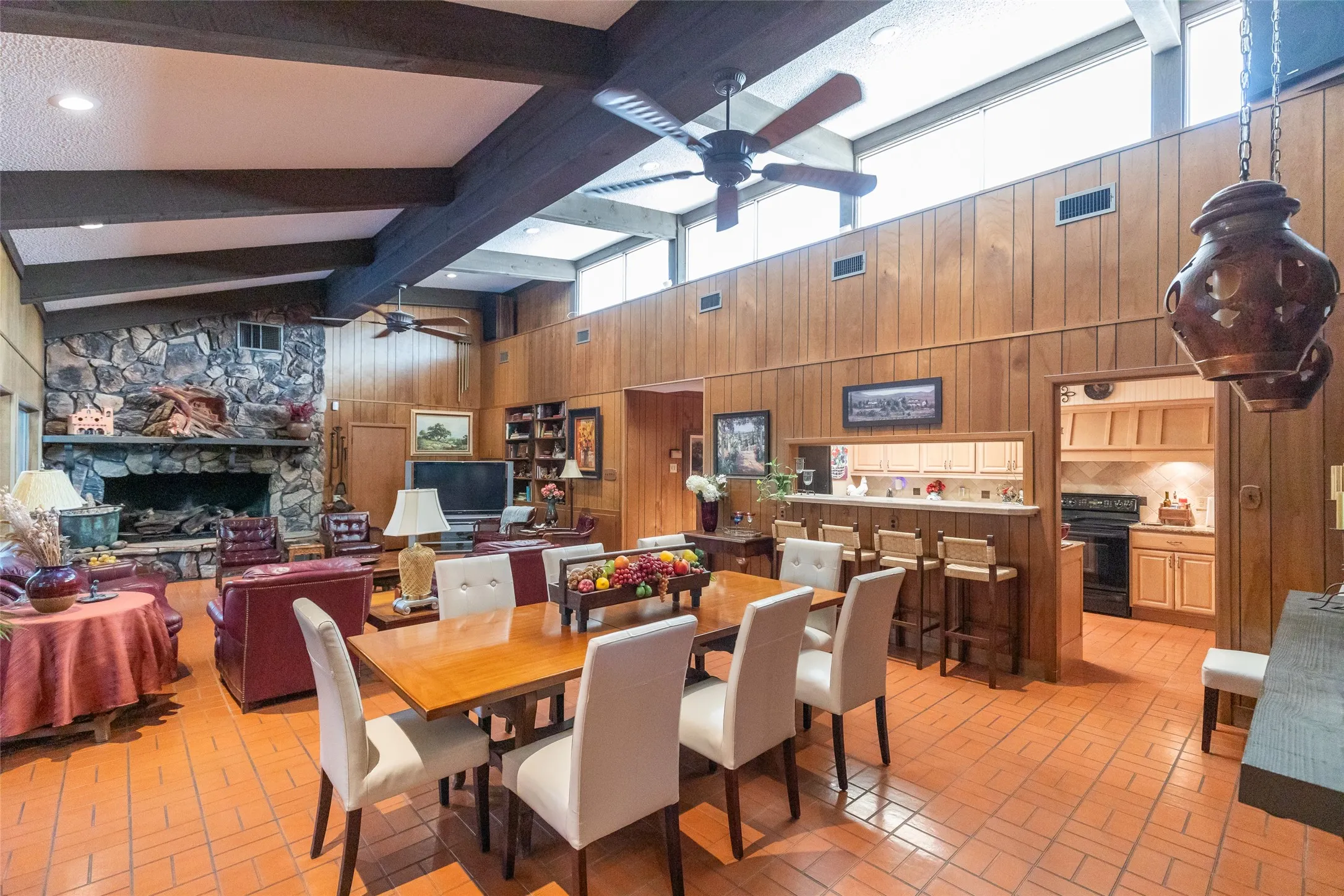 Single Family Residence For Sale in Taylor County , 1334 Santos Street, Abilene, Texas 79605, 4 Bedroom, 4 Bathroom, 2 Garage spaces, 3,108 Sqft, built in 1950, mls#21359776, Real Estate Agent in Abilene, Homes For Sale in Taylor county, Homes For Sale in Abilene, Realtor in Abilene Texas, Real Estate Brokerage Independent Realty Texas, Luminita Cordes Realtor