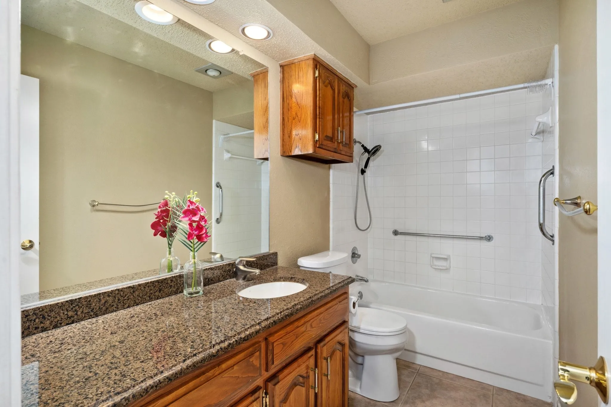 Single Family Residence For Rent in Dallas County , 2601 Richland Drive, Garland, Texas 75044, 4 Bedroom, 2 Bathroom, 2 Garage spaces, 1,964 Sqft, built in 1983, mls#21359772, Real Estate Agent in Garland, Homes For Rent in Dallas county, Homes For Rent in Garland, Realtor in Garland Texas, Real Estate Brokerage Independent Realty Texas, Luminita Cordes Realtor