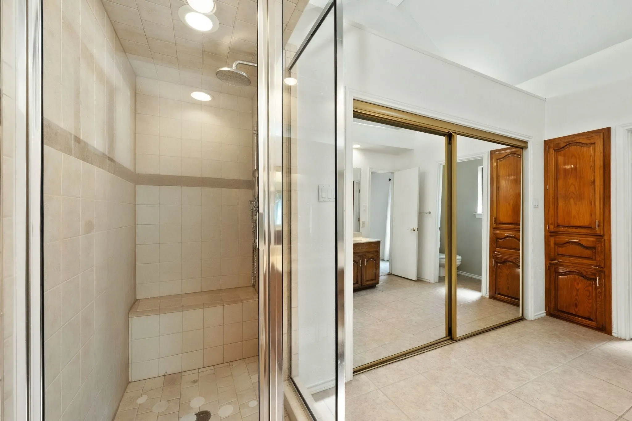 Single Family Residence For Rent in Dallas County , 2601 Richland Drive, Garland, Texas 75044, 4 Bedroom, 2 Bathroom, 2 Garage spaces, 1,964 Sqft, built in 1983, mls#21359772, Real Estate Agent in Garland, Homes For Rent in Dallas county, Homes For Rent in Garland, Realtor in Garland Texas, Real Estate Brokerage Independent Realty Texas, Luminita Cordes Realtor