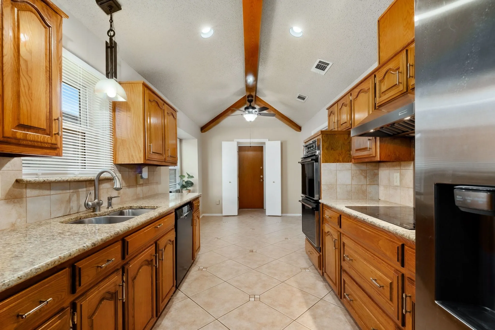 Single Family Residence For Rent in Dallas County , 2601 Richland Drive, Garland, Texas 75044, 4 Bedroom, 2 Bathroom, 2 Garage spaces, 1,964 Sqft, built in 1983, mls#21359772, Real Estate Agent in Garland, Homes For Rent in Dallas county, Homes For Rent in Garland, Realtor in Garland Texas, Real Estate Brokerage Independent Realty Texas, Luminita Cordes Realtor