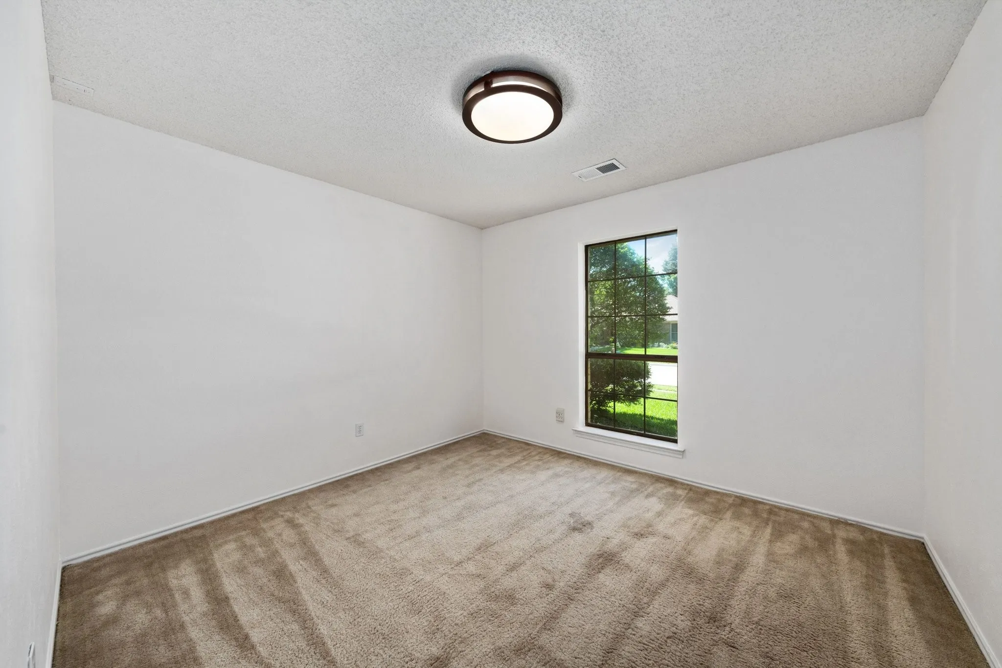 Single Family Residence For Rent in Dallas County , 2601 Richland Drive, Garland, Texas 75044, 4 Bedroom, 2 Bathroom, 2 Garage spaces, 1,964 Sqft, built in 1983, mls#21359772, Real Estate Agent in Garland, Homes For Rent in Dallas county, Homes For Rent in Garland, Realtor in Garland Texas, Real Estate Brokerage Independent Realty Texas, Luminita Cordes Realtor