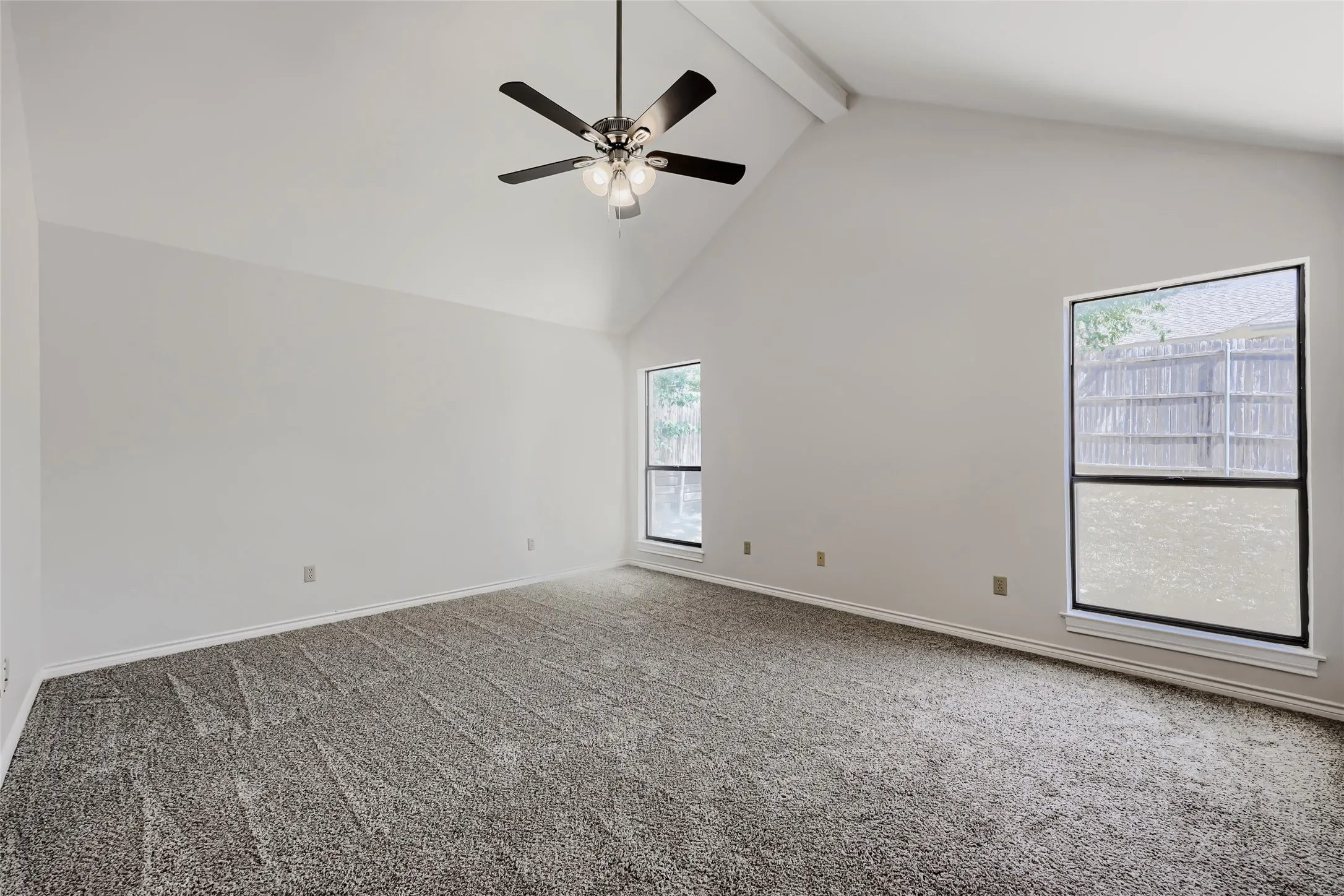 Single Family Residence For Sale in Tarrant County , 1021 Rio Grande Drive, Benbrook, Texas 76126, 3 Bedroom, 2 Bathroom, 1 Garage spaces, 1,652 Sqft, built in 1985, mls#21357995, Real Estate Agent in Benbrook, Homes For Sale in Tarrant county, Homes For Sale in Benbrook, Realtor in Benbrook Texas, Real Estate Brokerage Independent Realty Texas, Luminita Cordes Realtor