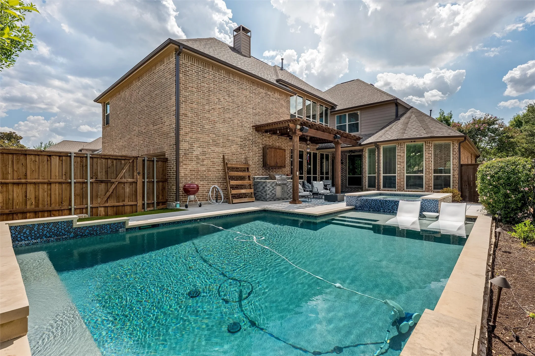 Single Family Residence For Sale in Collin County , 2346 Boxwood Drive, Allen, Texas 75013, 5 Bedroom, 4 Bathroom, 3 Garage spaces, 4,647 Sqft, built in 2008, mls#21359343, Real Estate Agent in Allen, Homes For Sale in Collin county, Homes For Sale in Allen, Realtor in Allen Texas, Real Estate Brokerage Independent Realty Texas, Luminita Cordes Realtor