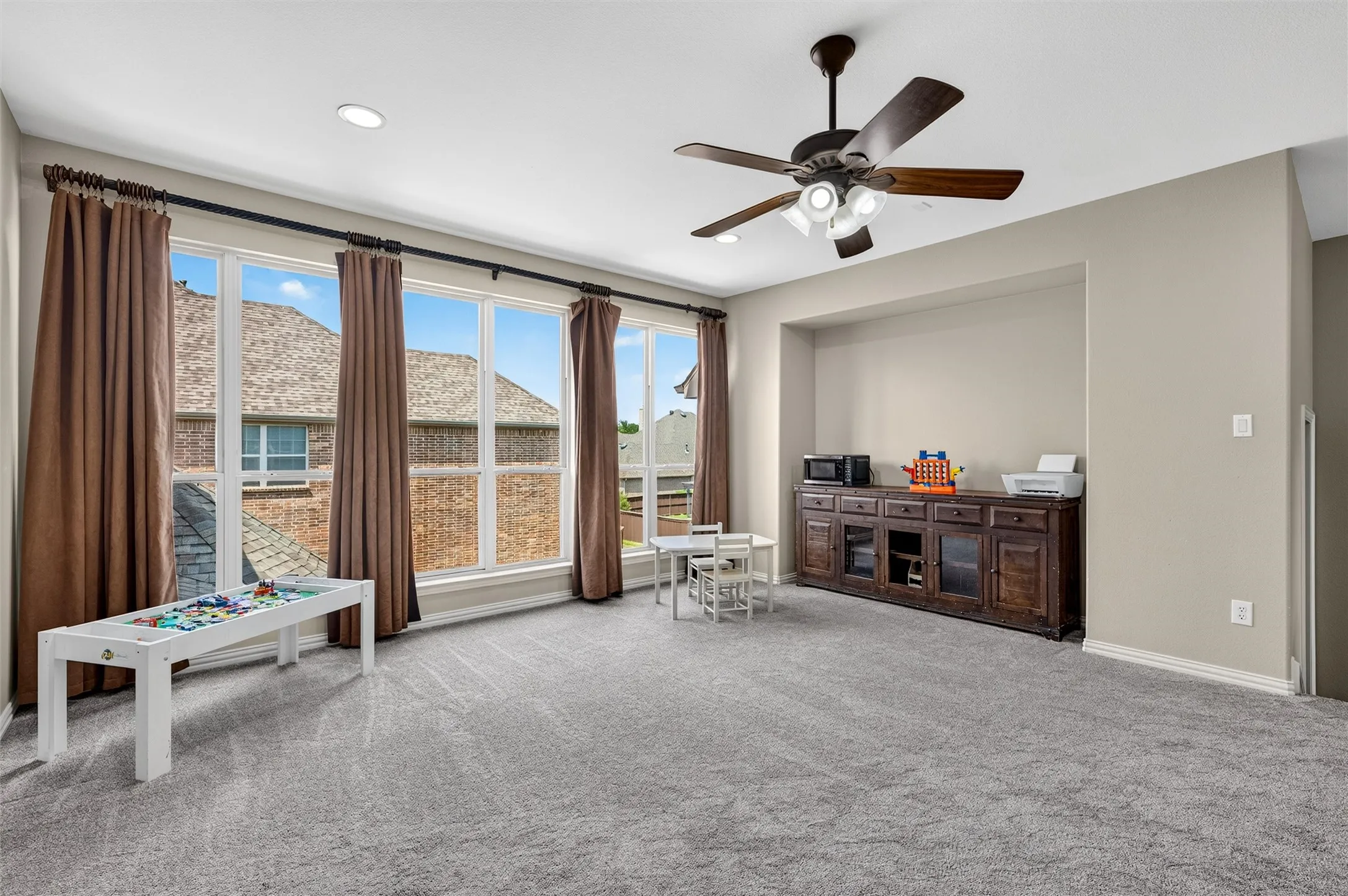 Single Family Residence For Sale in Collin County , 2346 Boxwood Drive, Allen, Texas 75013, 5 Bedroom, 4 Bathroom, 3 Garage spaces, 4,647 Sqft, built in 2008, mls#21359343, Real Estate Agent in Allen, Homes For Sale in Collin county, Homes For Sale in Allen, Realtor in Allen Texas, Real Estate Brokerage Independent Realty Texas, Luminita Cordes Realtor