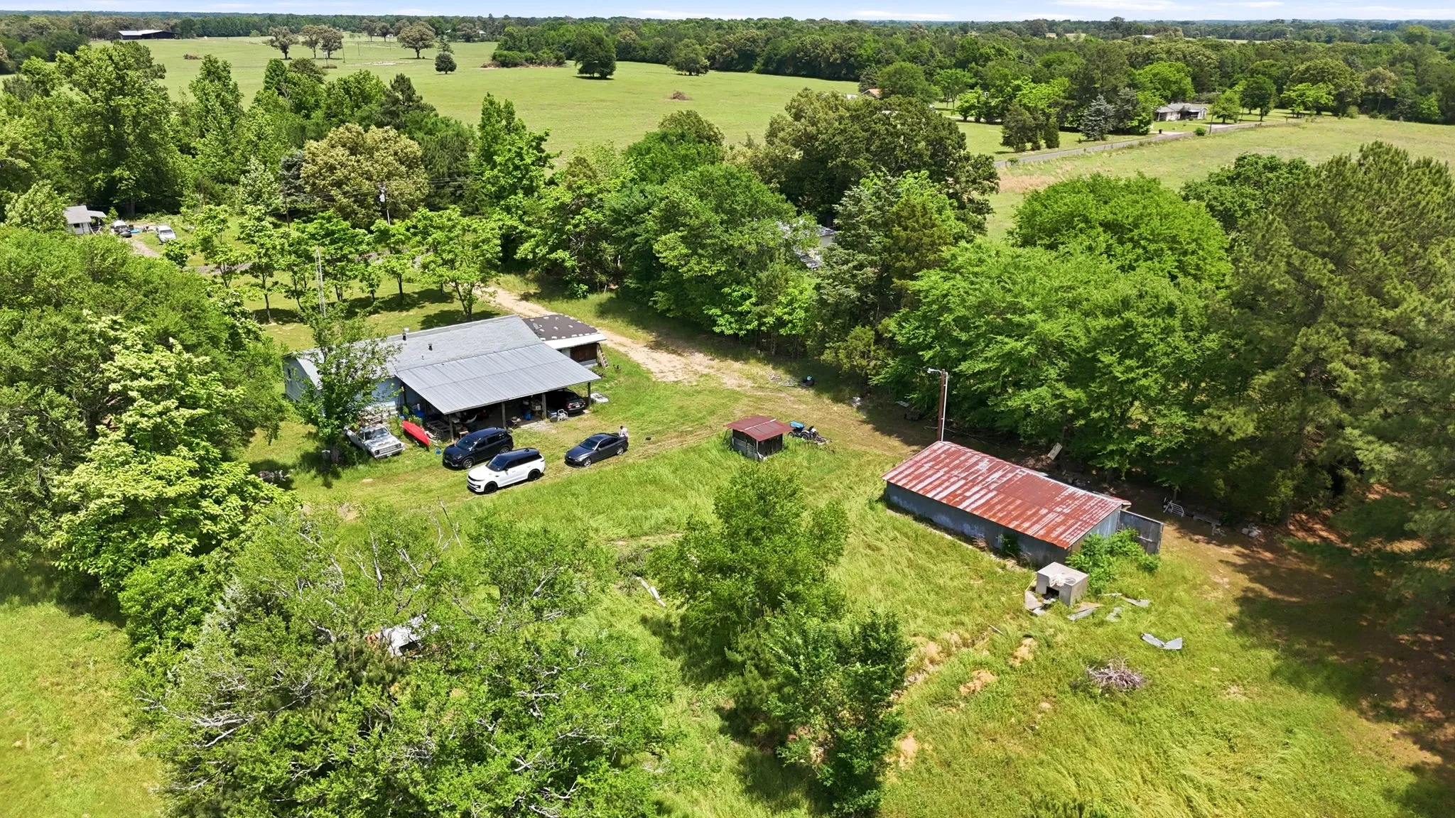 Single Family Residence For Sale in Wood County , 368 County Road 4960, Quitman, Texas 75783, 3 Bedroom, 1 Bathroom, Garage spaces, 2,006 Sqft, built in 1985, mls#21359907, Real Estate Agent in Quitman, Homes For Sale in Wood county, Homes For Sale in Quitman, Realtor in Quitman Texas, Real Estate Brokerage Independent Realty Texas, Luminita Cordes Realtor