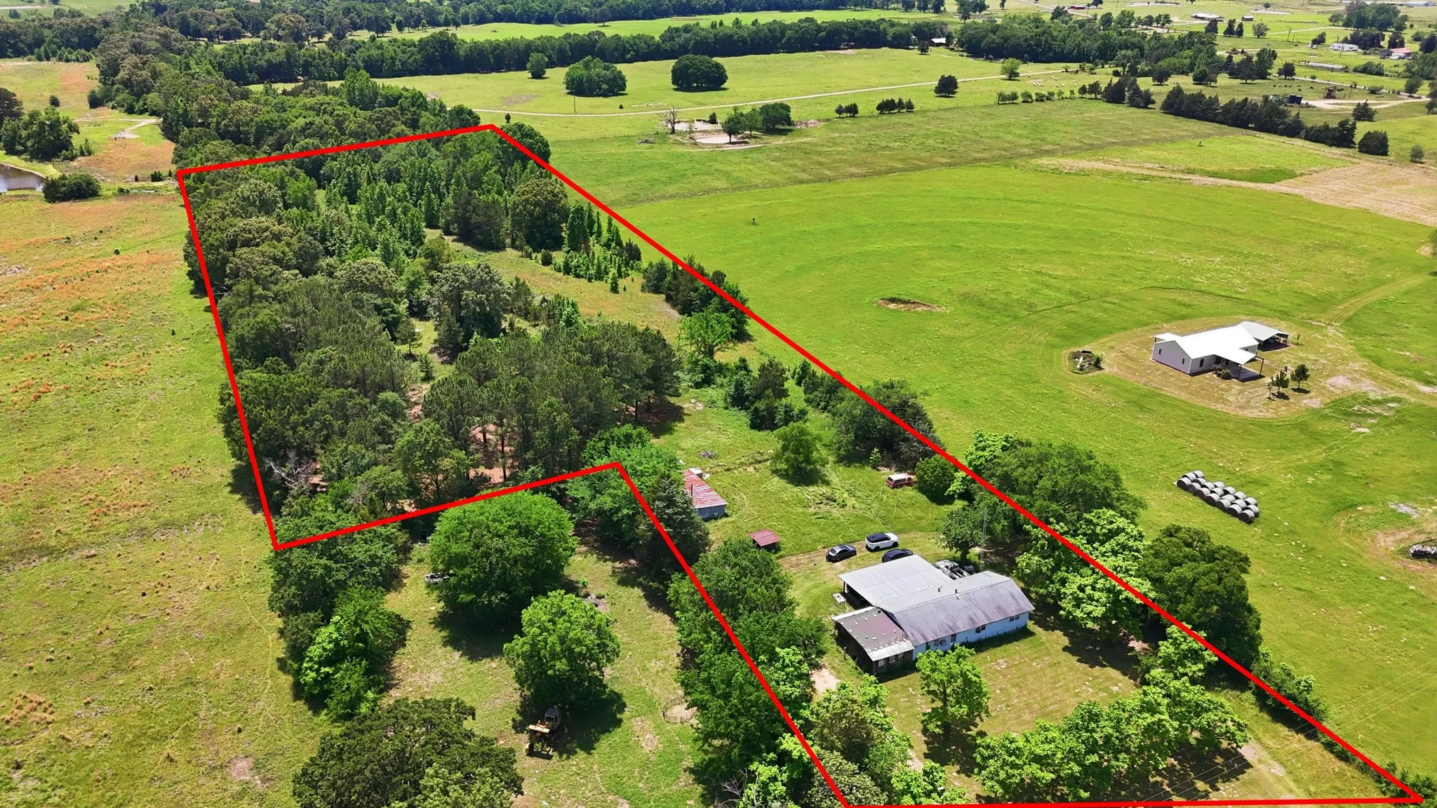 Single Family Residence For Sale in Wood County , 368 County Road 4960, Quitman, Texas 75783, 3 Bedroom, 1 Bathroom, Garage spaces, 2,006 Sqft, built in 1985, mls#21359907, Real Estate Agent in Quitman, Homes For Sale in Wood county, Homes For Sale in Quitman, Realtor in Quitman Texas, Real Estate Brokerage Independent Realty Texas, Luminita Cordes Realtor