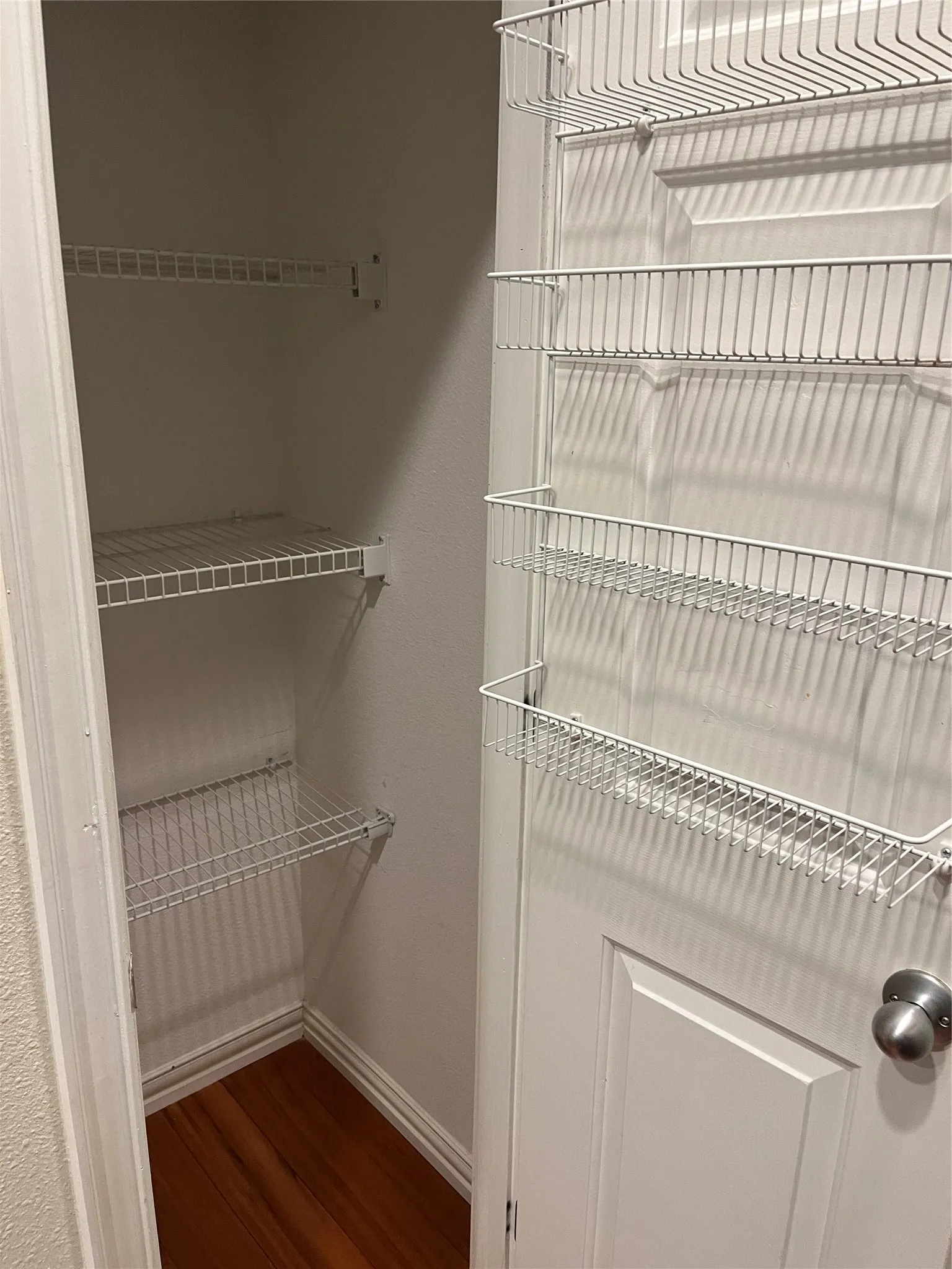 Condominium For Sale in Dallas County , 2305 Worthington Street 135, Dallas, Texas 75204, 1 Bedroom, 1 Bathroom, 1 Garage spaces, 852 Sqft, built in 1999, mls#21359813, Real Estate Agent in Dallas, Homes For Sale in Dallas county, Homes For Sale in Dallas, Realtor in Dallas Texas, Real Estate Brokerage Independent Realty Texas, Luminita Cordes Realtor