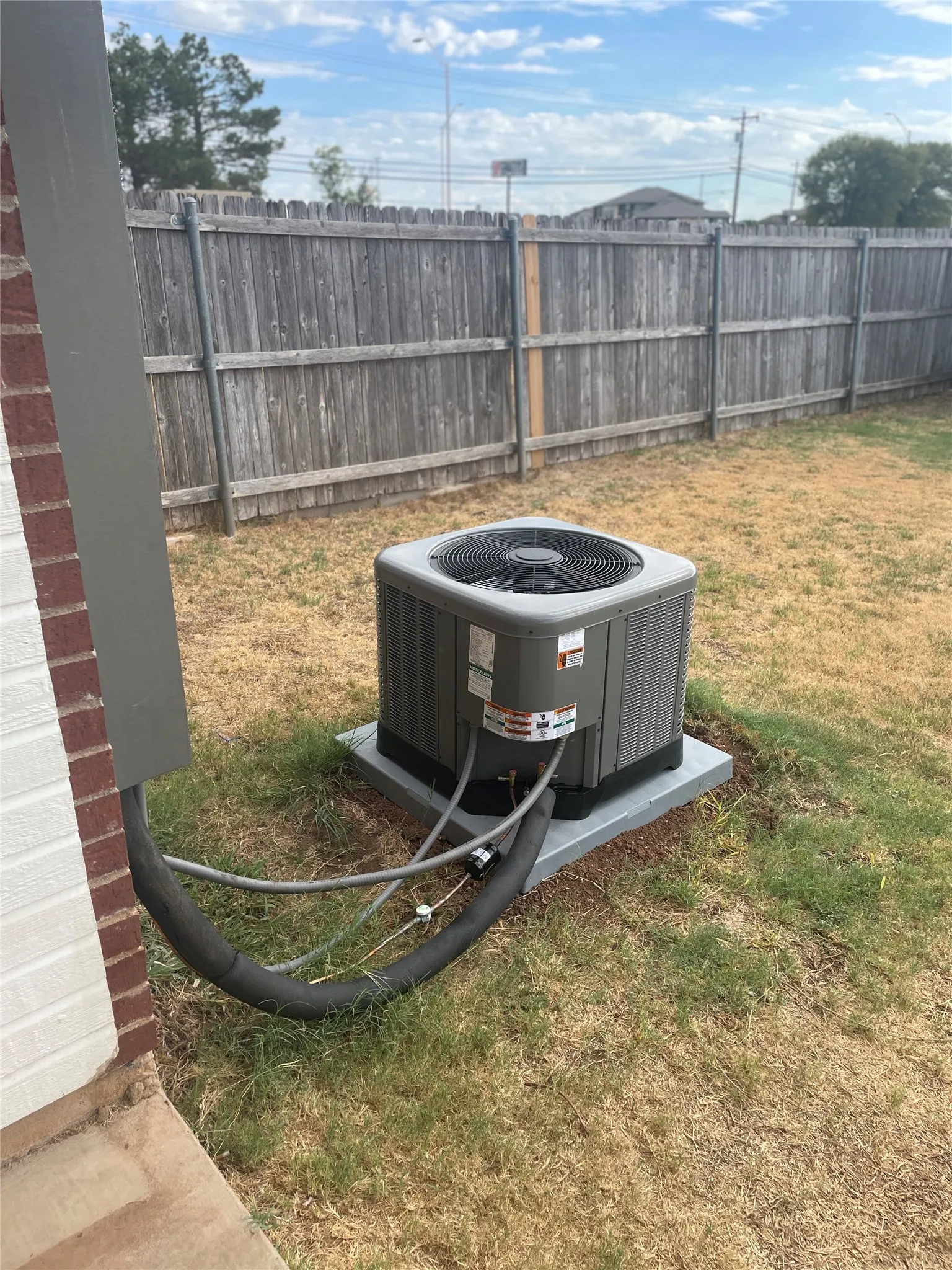 Single Family Residence For Rent in Taylor County , 2449 Patriot Commons Road, Abilene, Texas 79601, 3 Bedroom, 2 Bathroom, 2 Garage spaces, 1,342 Sqft, built in 2003, mls#21359913, Real Estate Agent in Abilene, Homes For Rent in Taylor county, Homes For Rent in Abilene, Realtor in Abilene Texas, Real Estate Brokerage Independent Realty Texas, Luminita Cordes Realtor