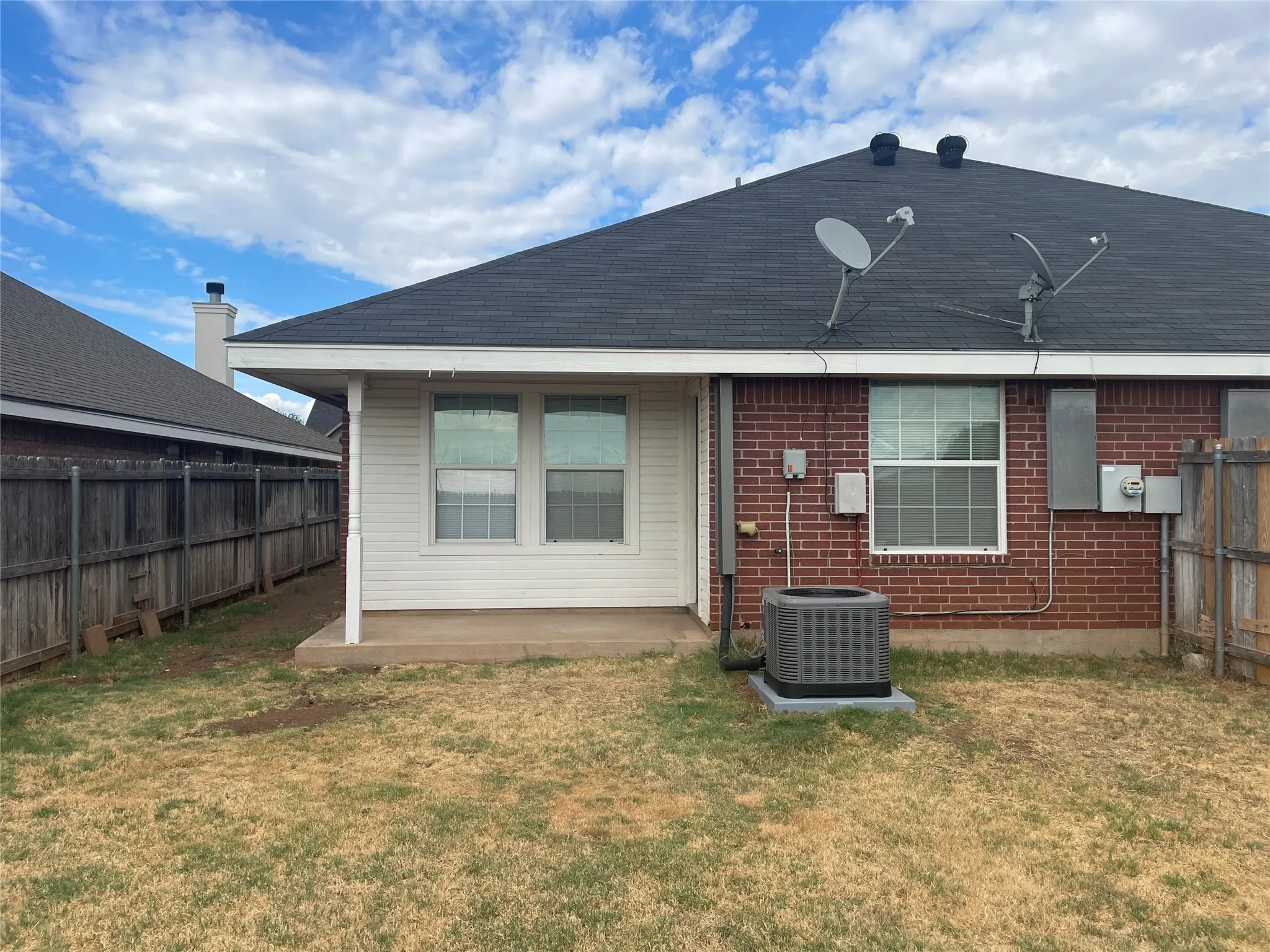 Single Family Residence For Rent in Taylor County , 2449 Patriot Commons Road, Abilene, Texas 79601, 3 Bedroom, 2 Bathroom, 2 Garage spaces, 1,342 Sqft, built in 2003, mls#21359913, Real Estate Agent in Abilene, Homes For Rent in Taylor county, Homes For Rent in Abilene, Realtor in Abilene Texas, Real Estate Brokerage Independent Realty Texas, Luminita Cordes Realtor