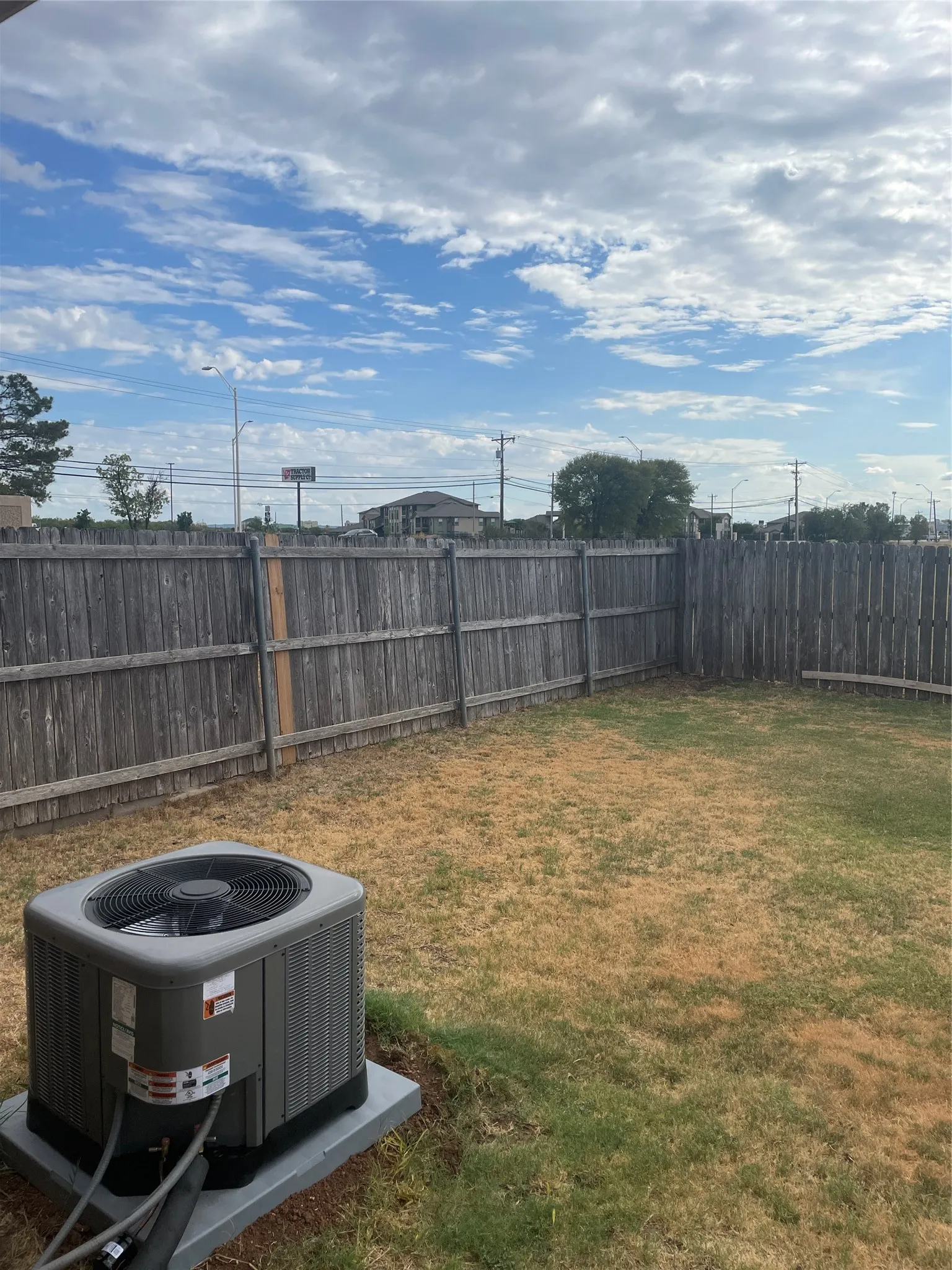 Single Family Residence For Rent in Taylor County , 2449 Patriot Commons Road, Abilene, Texas 79601, 3 Bedroom, 2 Bathroom, 2 Garage spaces, 1,342 Sqft, built in 2003, mls#21359913, Real Estate Agent in Abilene, Homes For Rent in Taylor county, Homes For Rent in Abilene, Realtor in Abilene Texas, Real Estate Brokerage Independent Realty Texas, Luminita Cordes Realtor