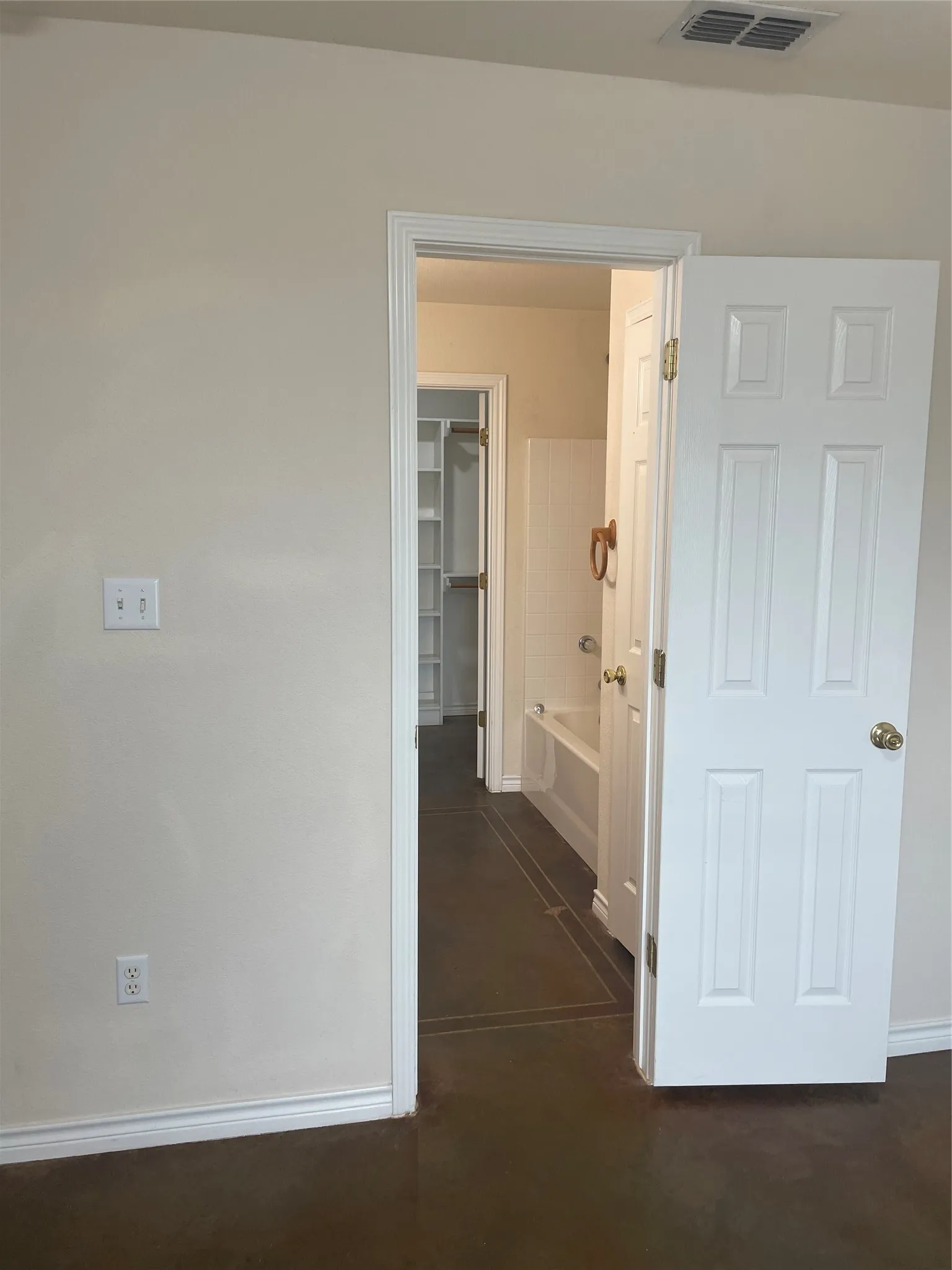 Single Family Residence For Rent in Taylor County , 2449 Patriot Commons Road, Abilene, Texas 79601, 3 Bedroom, 2 Bathroom, 2 Garage spaces, 1,342 Sqft, built in 2003, mls#21359913, Real Estate Agent in Abilene, Homes For Rent in Taylor county, Homes For Rent in Abilene, Realtor in Abilene Texas, Real Estate Brokerage Independent Realty Texas, Luminita Cordes Realtor
