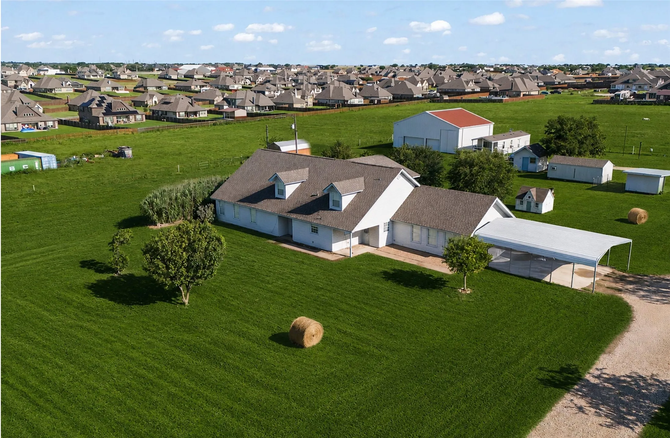 Farm For Sale in Johnson County , 7932 County Road 913, Godley, Texas 76044, 5 Bedroom, 5 Bathroom, 4 Garage spaces, 3,428 Sqft, built in 1998, Price $799,000, mls#21358034, Real Estate Agent in Godley, Homes For Sale in Johnson county, Homes For Sale in Godley, Realtor in Godley Texas, Real Estate Brokerage Independent Realty Texas, Luminita Cordes Realtor