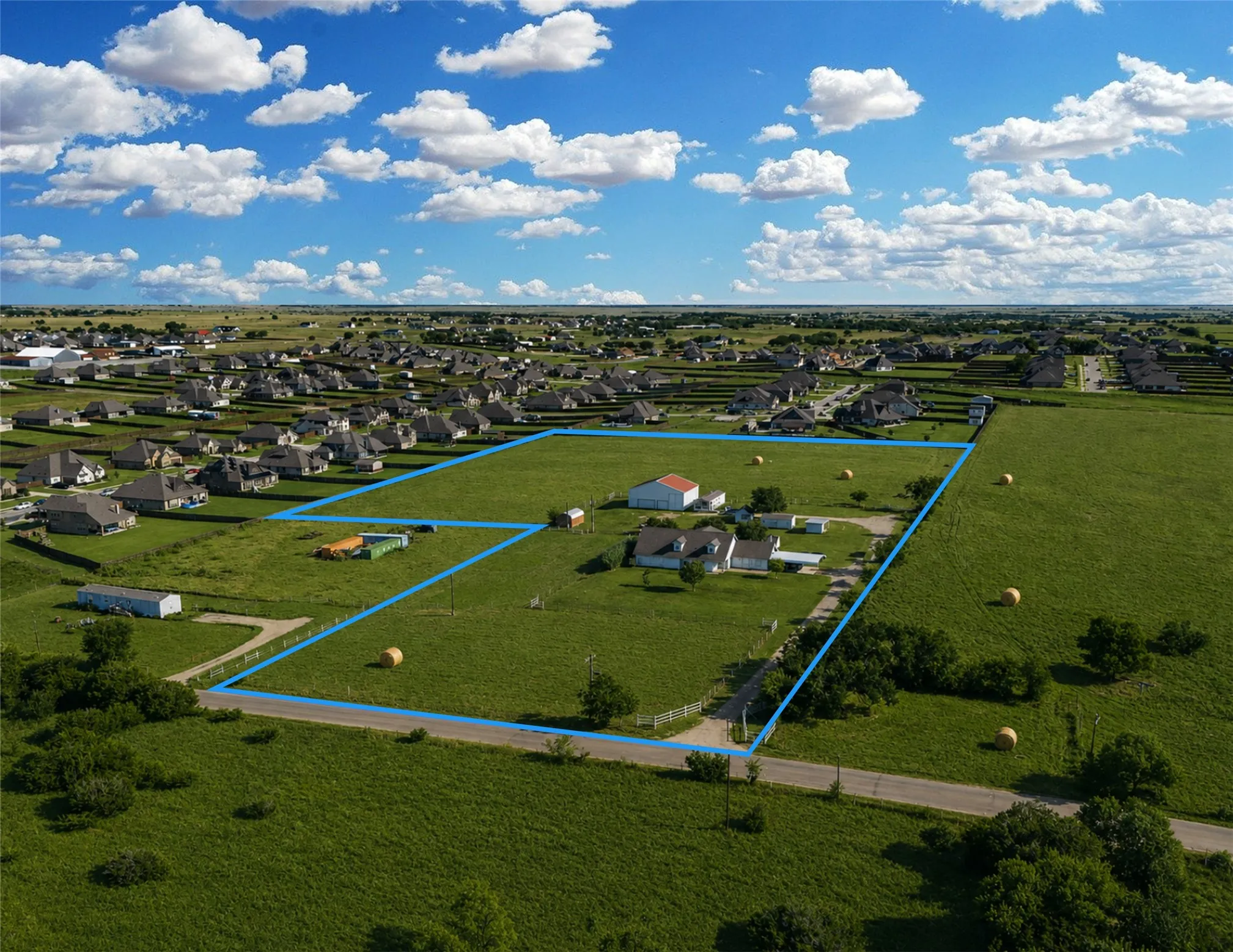 Farm For Sale in Johnson County , 7932 County Road 913, Godley, Texas 76044, 5 Bedroom, 5 Bathroom, 4 Garage spaces, 3,428 Sqft, built in 1998, Price $799,000, mls#21358034, Real Estate Agent in Godley, Homes For Sale in Johnson county, Homes For Sale in Godley, Realtor in Godley Texas, Real Estate Brokerage Independent Realty Texas, Luminita Cordes Realtor