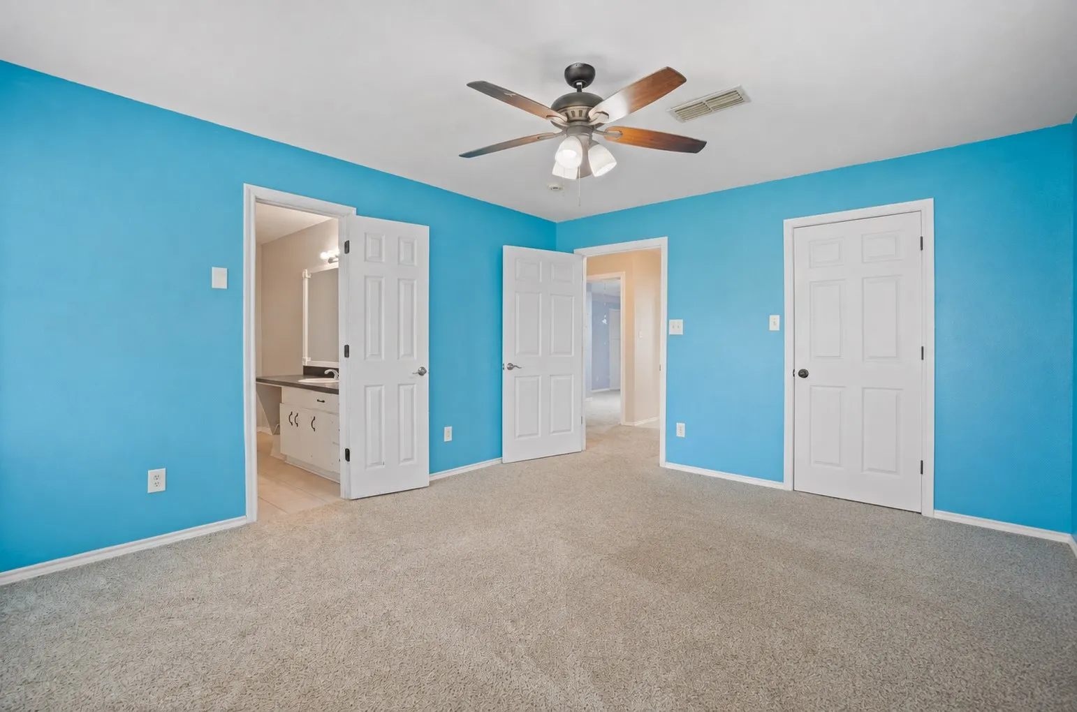 Farm For Sale in Johnson County , 7932 County Road 913, Godley, Texas 76044, 5 Bedroom, 5 Bathroom, 4 Garage spaces, 3,428 Sqft, built in 1998, Price $799,000, mls#21358034, Real Estate Agent in Godley, Homes For Sale in Johnson county, Homes For Sale in Godley, Realtor in Godley Texas, Real Estate Brokerage Independent Realty Texas, Luminita Cordes Realtor