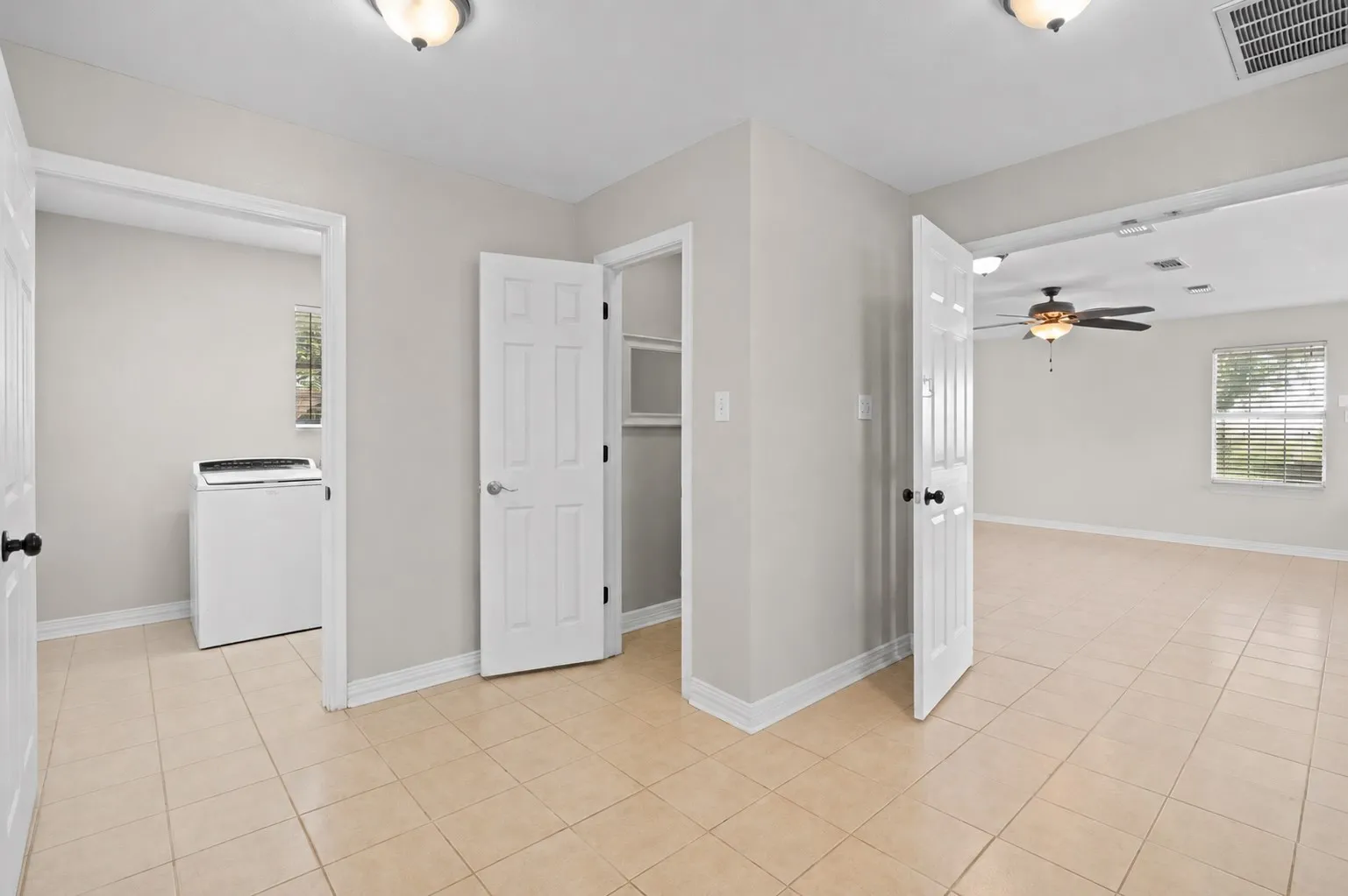 Farm For Sale in Johnson County , 7932 County Road 913, Godley, Texas 76044, 5 Bedroom, 5 Bathroom, 4 Garage spaces, 3,428 Sqft, built in 1998, Price $799,000, mls#21358034, Real Estate Agent in Godley, Homes For Sale in Johnson county, Homes For Sale in Godley, Realtor in Godley Texas, Real Estate Brokerage Independent Realty Texas, Luminita Cordes Realtor