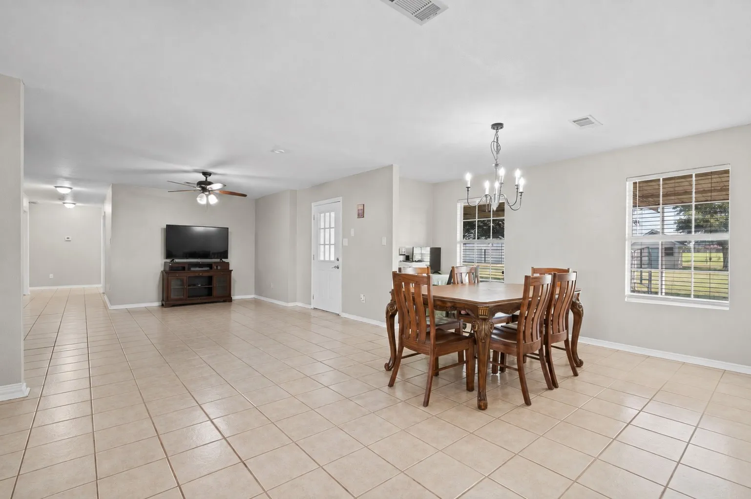 Farm For Sale in Johnson County , 7932 County Road 913, Godley, Texas 76044, 5 Bedroom, 5 Bathroom, 4 Garage spaces, 3,428 Sqft, built in 1998, Price $799,000, mls#21358034, Real Estate Agent in Godley, Homes For Sale in Johnson county, Homes For Sale in Godley, Realtor in Godley Texas, Real Estate Brokerage Independent Realty Texas, Luminita Cordes Realtor