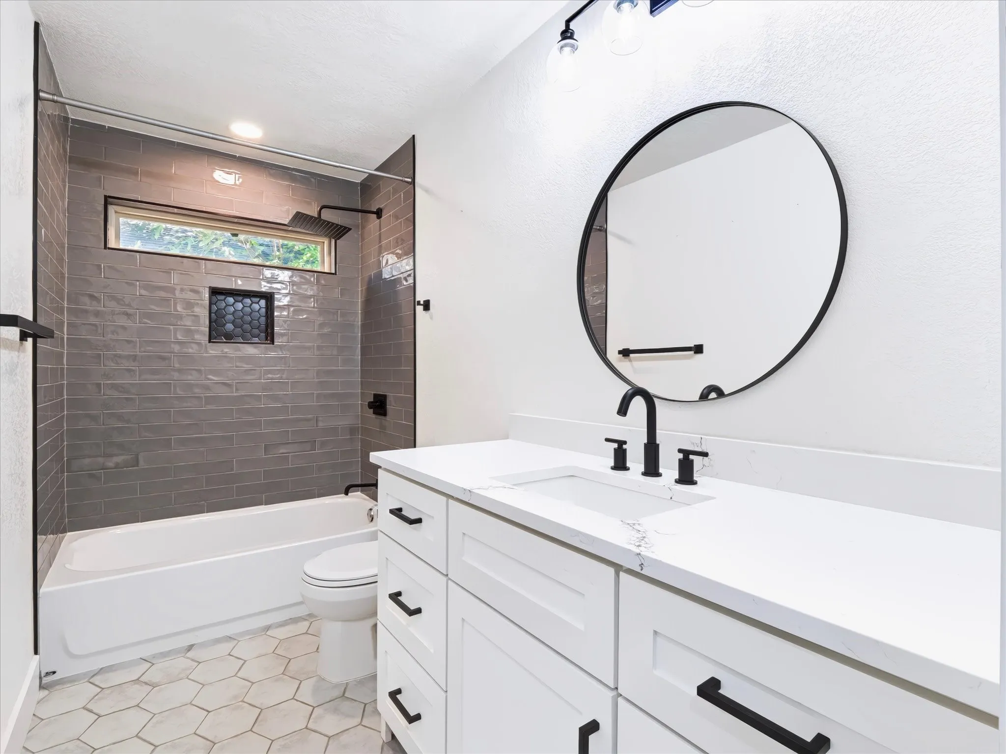 Single Family Residence For Sale in Denton County , 2216 Stonebrook Drive, Carrollton, Texas 75007, 3 Bedroom, 2 Bathroom, 2 Garage spaces, 1,752 Sqft, built in 1977, mls#21358908, Real Estate Agent in Carrollton, Homes For Sale in Denton county, Homes For Sale in Carrollton, Realtor in Carrollton Texas, Real Estate Brokerage Independent Realty Texas, Luminita Cordes Realtor