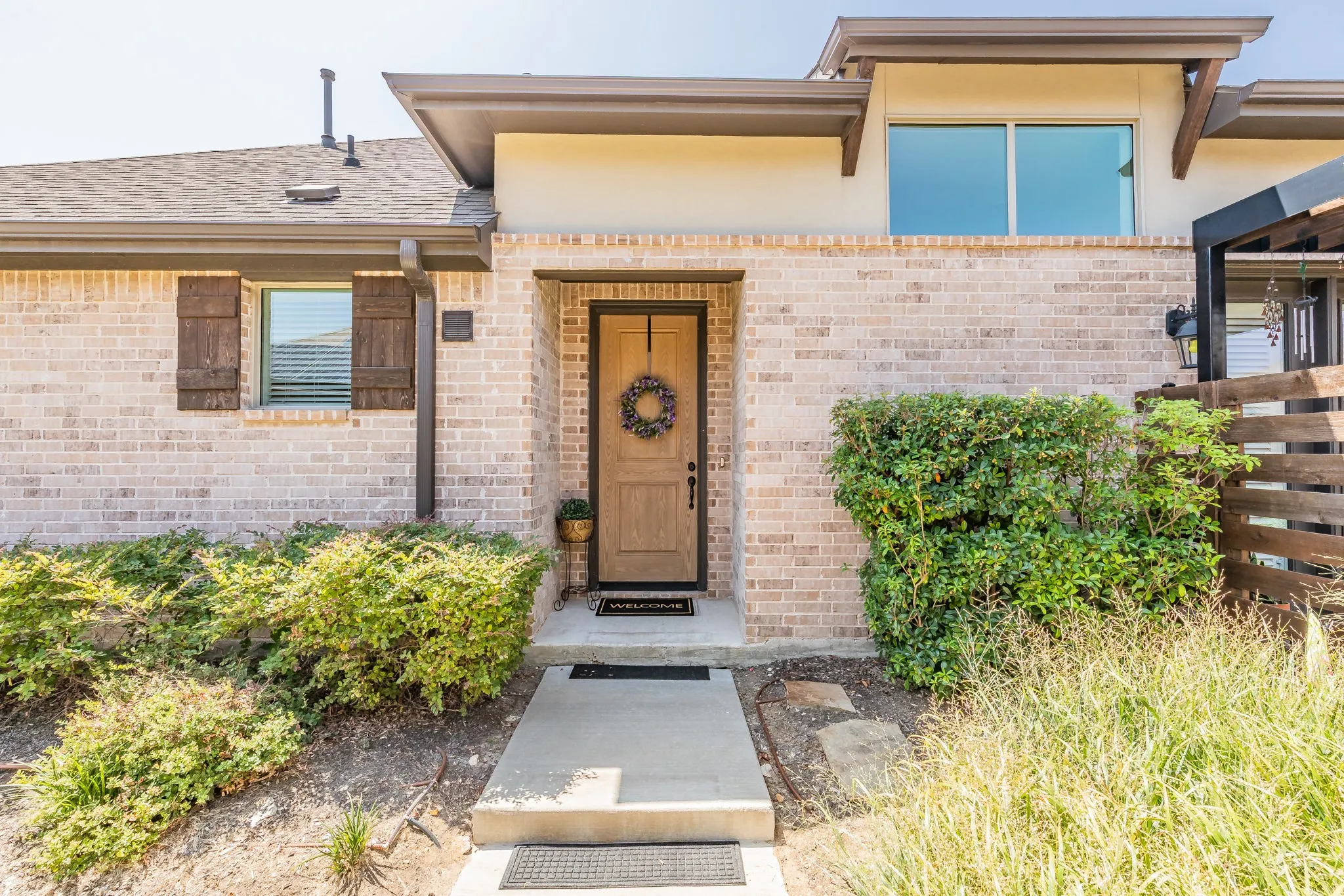 Townhouse For Sale in Dallas County , 1634 Dewberry Lane, Garland, Texas 75042, 2 Bedroom, 2 Bathroom, 2 Garage spaces, 1,375 Sqft, built in 2020, mls#21359675, Real Estate Agent in Garland, Homes For Sale in Dallas county, Homes For Sale in Garland, Realtor in Garland Texas, Real Estate Brokerage Independent Realty Texas, Luminita Cordes Realtor