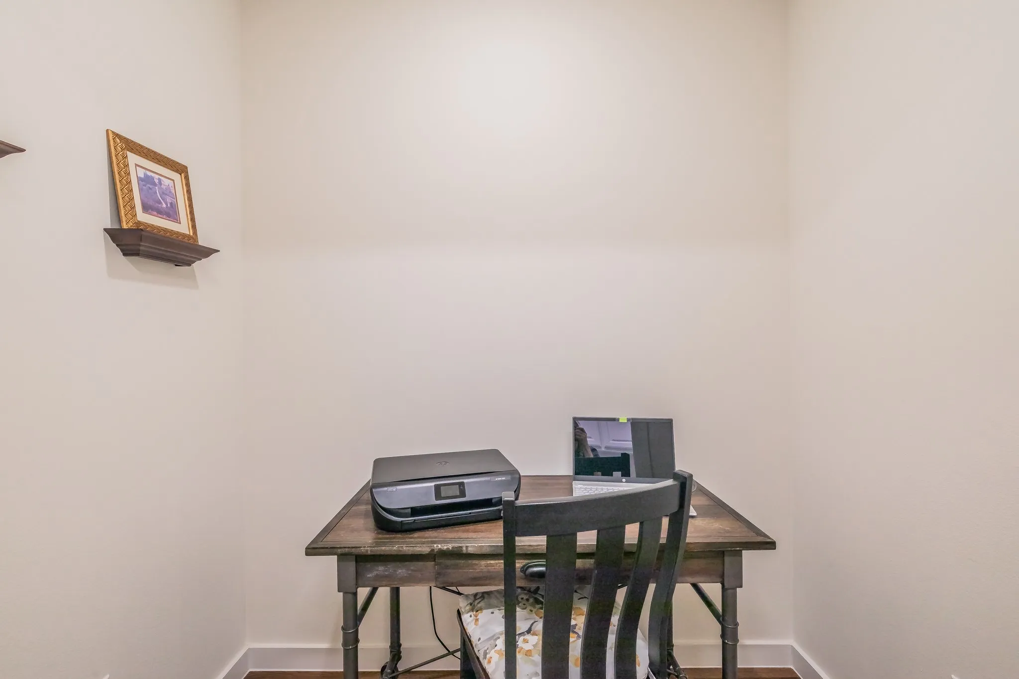 Could be used as extra storage, office nook, pantry etc