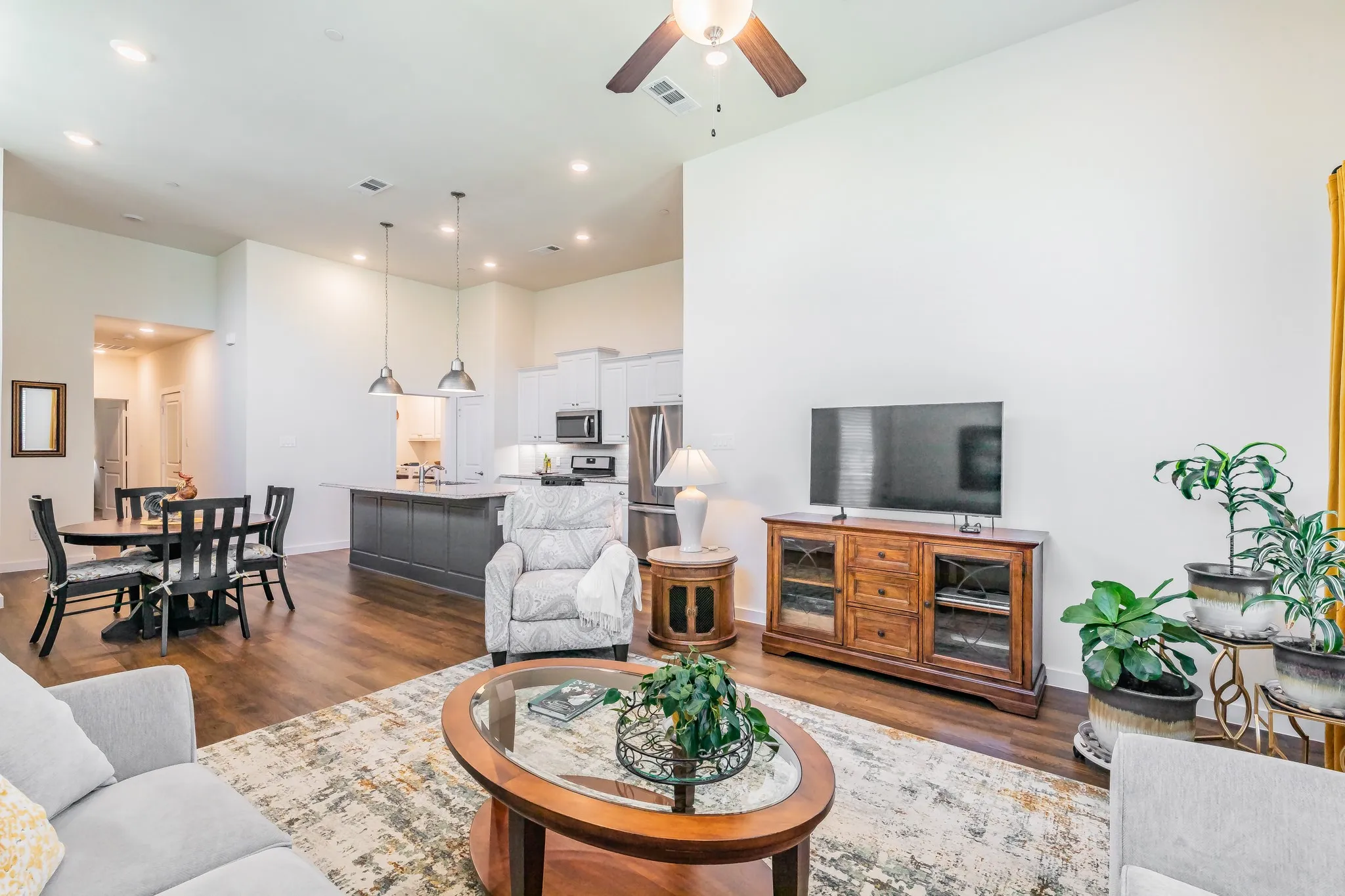 Townhouse For Sale in Dallas County , 1634 Dewberry Lane, Garland, Texas 75042, 2 Bedroom, 2 Bathroom, 2 Garage spaces, 1,375 Sqft, built in 2020, mls#21359675, Real Estate Agent in Garland, Homes For Sale in Dallas county, Homes For Sale in Garland, Realtor in Garland Texas, Real Estate Brokerage Independent Realty Texas, Luminita Cordes Realtor