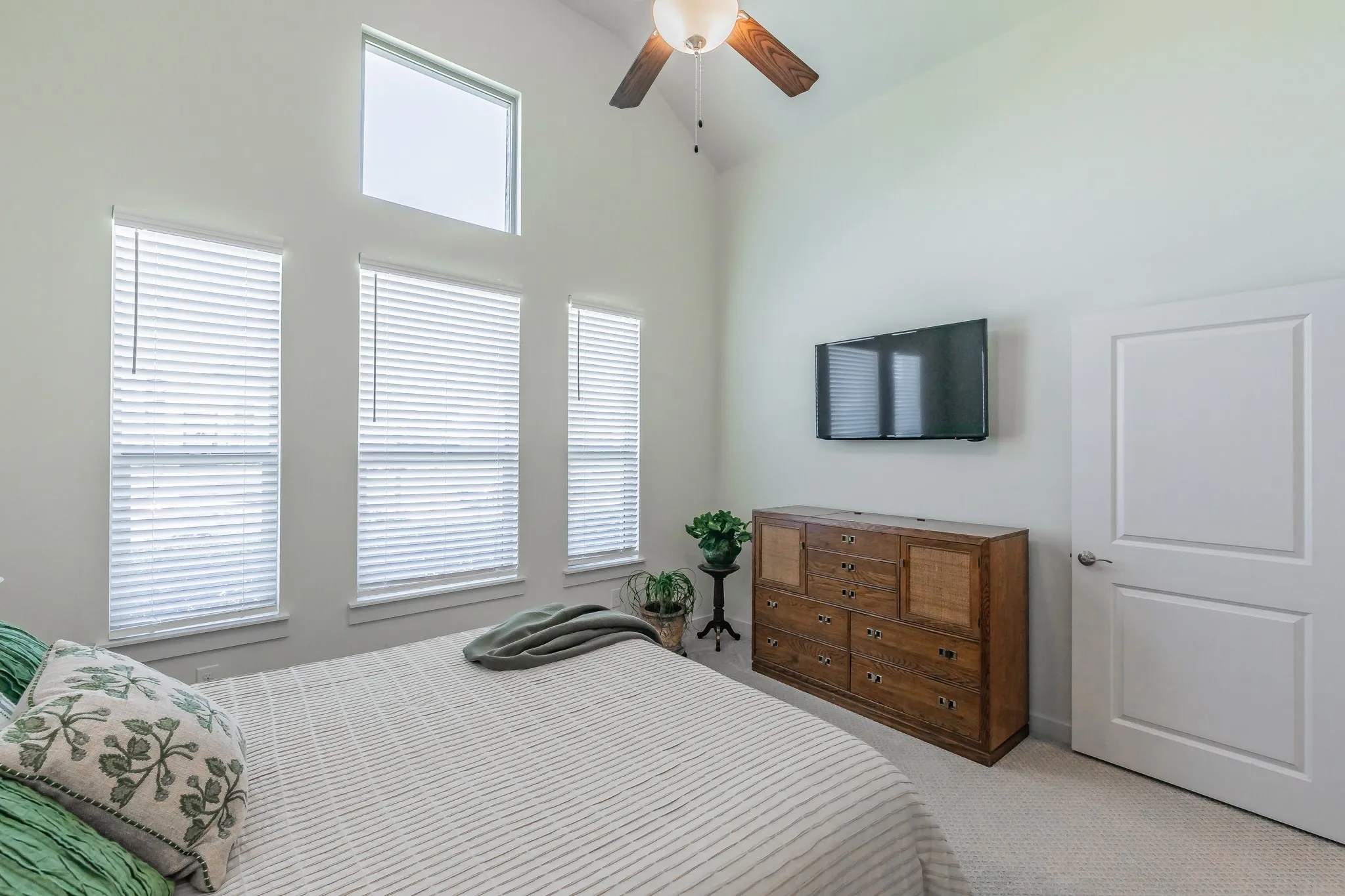 Townhouse For Sale in Dallas County , 1634 Dewberry Lane, Garland, Texas 75042, 2 Bedroom, 2 Bathroom, 2 Garage spaces, 1,375 Sqft, built in 2020, mls#21359675, Real Estate Agent in Garland, Homes For Sale in Dallas county, Homes For Sale in Garland, Realtor in Garland Texas, Real Estate Brokerage Independent Realty Texas, Luminita Cordes Realtor