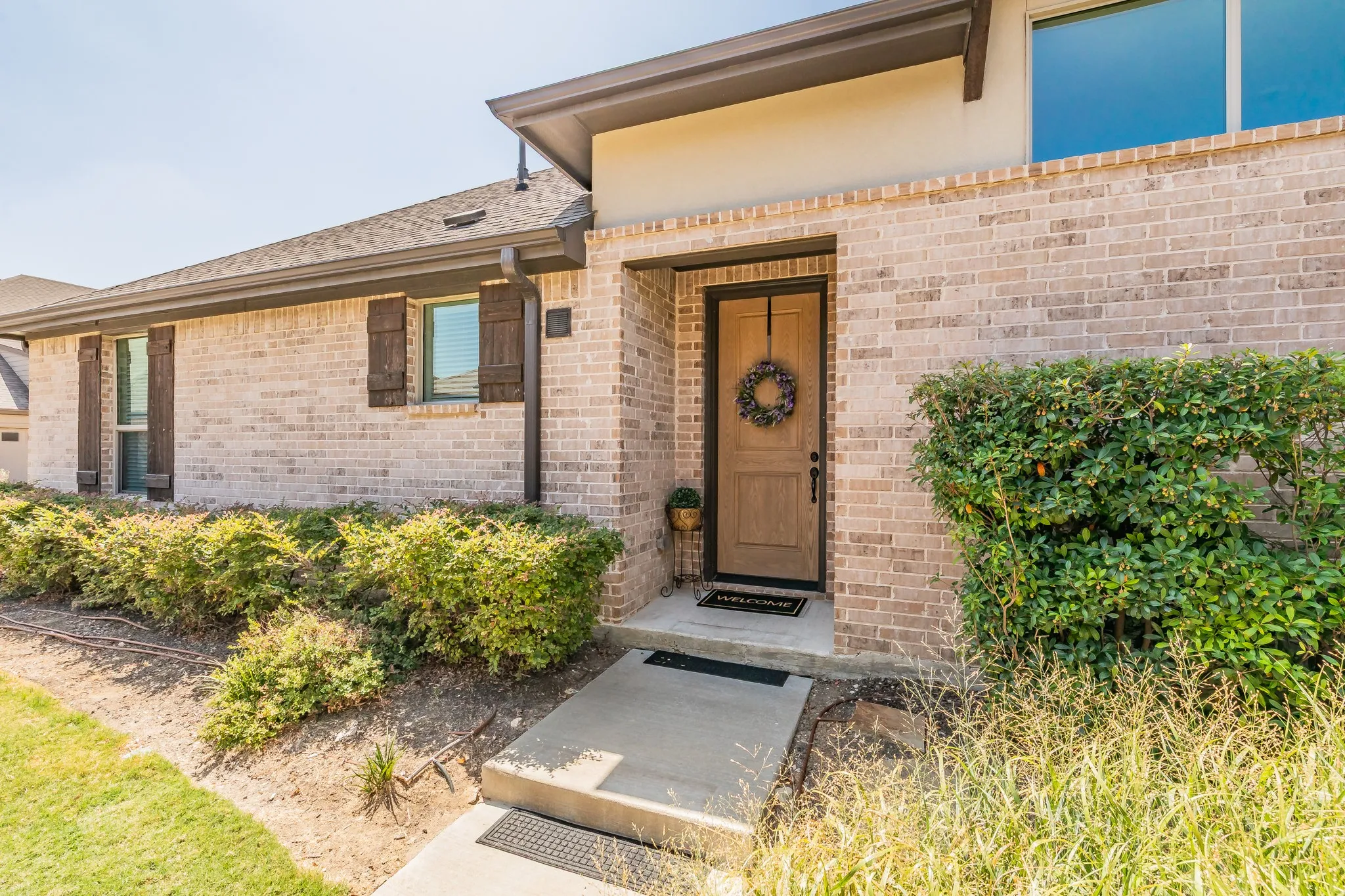 Townhouse For Sale in Dallas County , 1634 Dewberry Lane, Garland, Texas 75042, 2 Bedroom, 2 Bathroom, 2 Garage spaces, 1,375 Sqft, built in 2020, mls#21359675, Real Estate Agent in Garland, Homes For Sale in Dallas county, Homes For Sale in Garland, Realtor in Garland Texas, Real Estate Brokerage Independent Realty Texas, Luminita Cordes Realtor