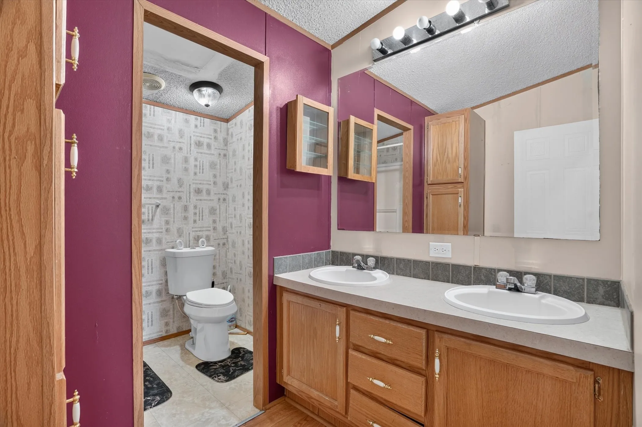 Mobile Home For Sale in Parker County , 125 Enchanted Oaks Court, Hudson Oaks, Texas 76087, 4 Bedroom, 2 Bathroom, Garage spaces, 1,904 Sqft, built in 2002, mls#21359734, Real Estate Agent in Hudson Oaks, Homes For Sale in Parker county, Homes For Sale in Hudson Oaks, Realtor in Hudson Oaks Texas, Real Estate Brokerage Independent Realty Texas, Luminita Cordes Realtor