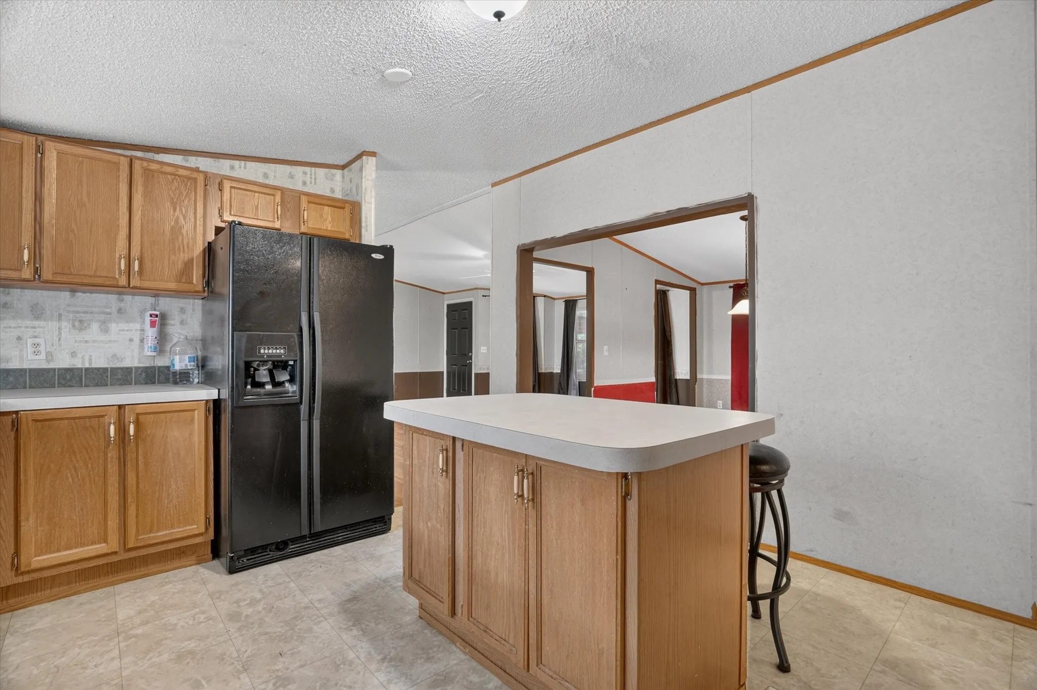 Mobile Home For Sale in Parker County , 125 Enchanted Oaks Court, Hudson Oaks, Texas 76087, 4 Bedroom, 2 Bathroom, Garage spaces, 1,904 Sqft, built in 2002, mls#21359734, Real Estate Agent in Hudson Oaks, Homes For Sale in Parker county, Homes For Sale in Hudson Oaks, Realtor in Hudson Oaks Texas, Real Estate Brokerage Independent Realty Texas, Luminita Cordes Realtor