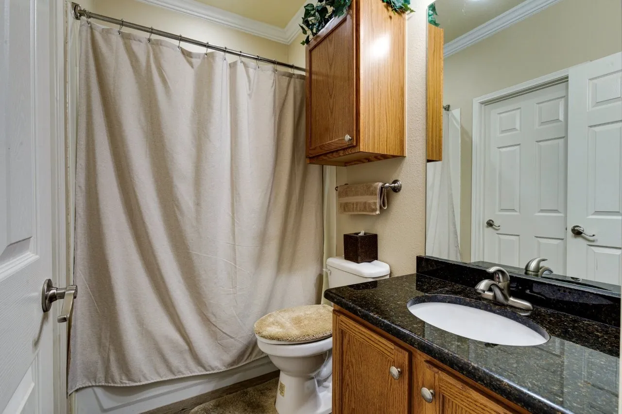 Townhouse For Sale in Rockwall County , 1886 Signal Ridge Place, Rockwall, Texas 75032, 2 Bedroom, 2 Bathroom, 2 Garage spaces, 1,337 Sqft, built in 1997, Price $379,900, mls#21354570, Real Estate Agent in Rockwall, Homes For Sale in Rockwall county, Homes For Sale in Rockwall, Realtor in Rockwall Texas, Real Estate Brokerage Independent Realty Texas, Luminita Cordes Realtor