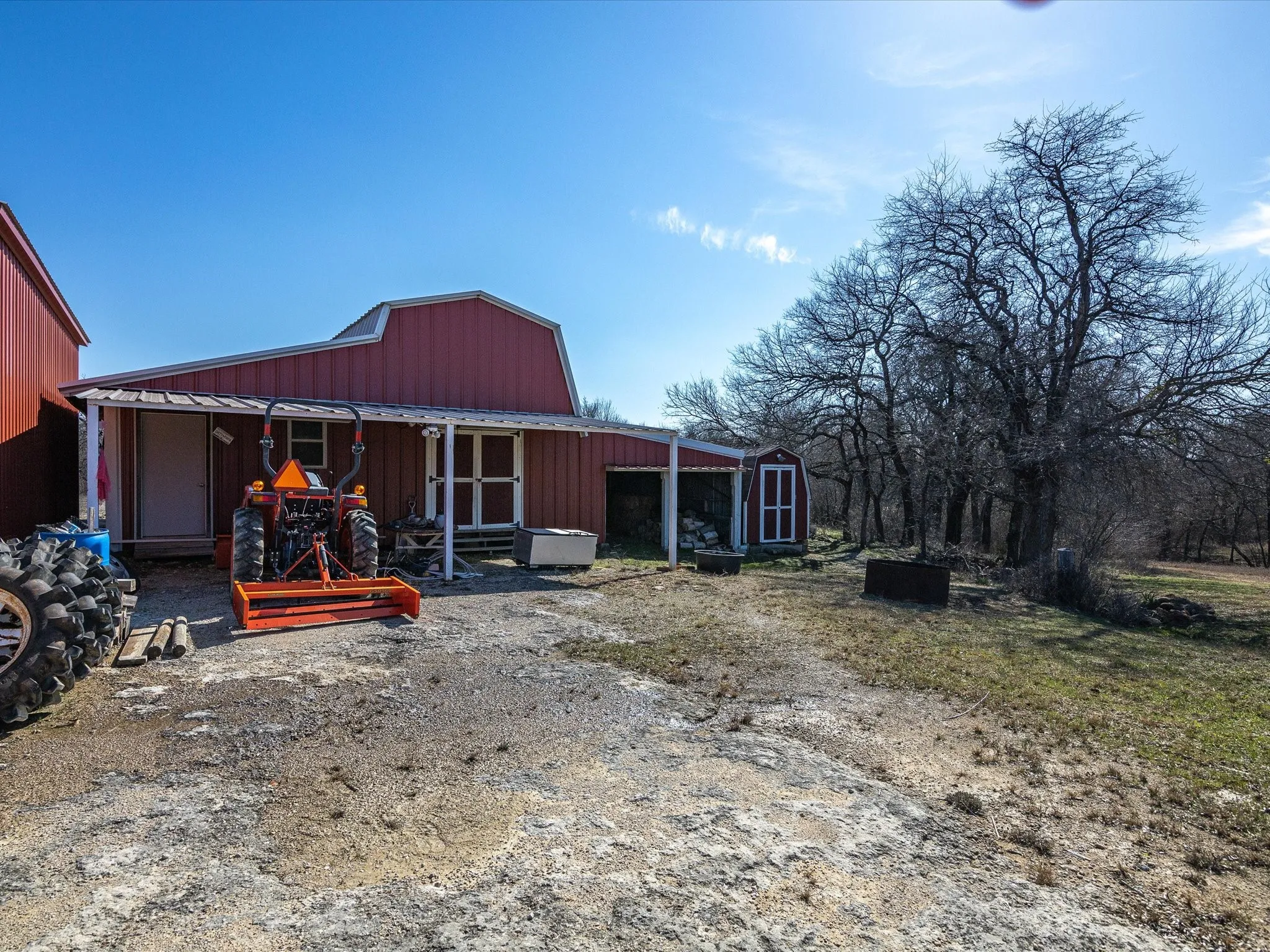 20x28 workshop with electricity