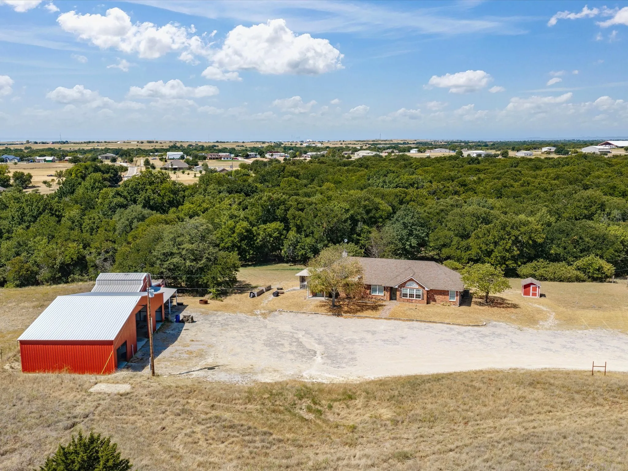 Single Family Residence For Sale in Wise County , 768 Longbranch Drive, Decatur, Texas 76234, 3 Bedroom, 2 Bathroom, Garage spaces, 1,869 Sqft, built in 2001, mls#21359759, Real Estate Agent in Decatur, Homes For Sale in Wise county, Homes For Sale in Decatur, Realtor in Decatur Texas, Real Estate Brokerage Independent Realty Texas, Luminita Cordes Realtor