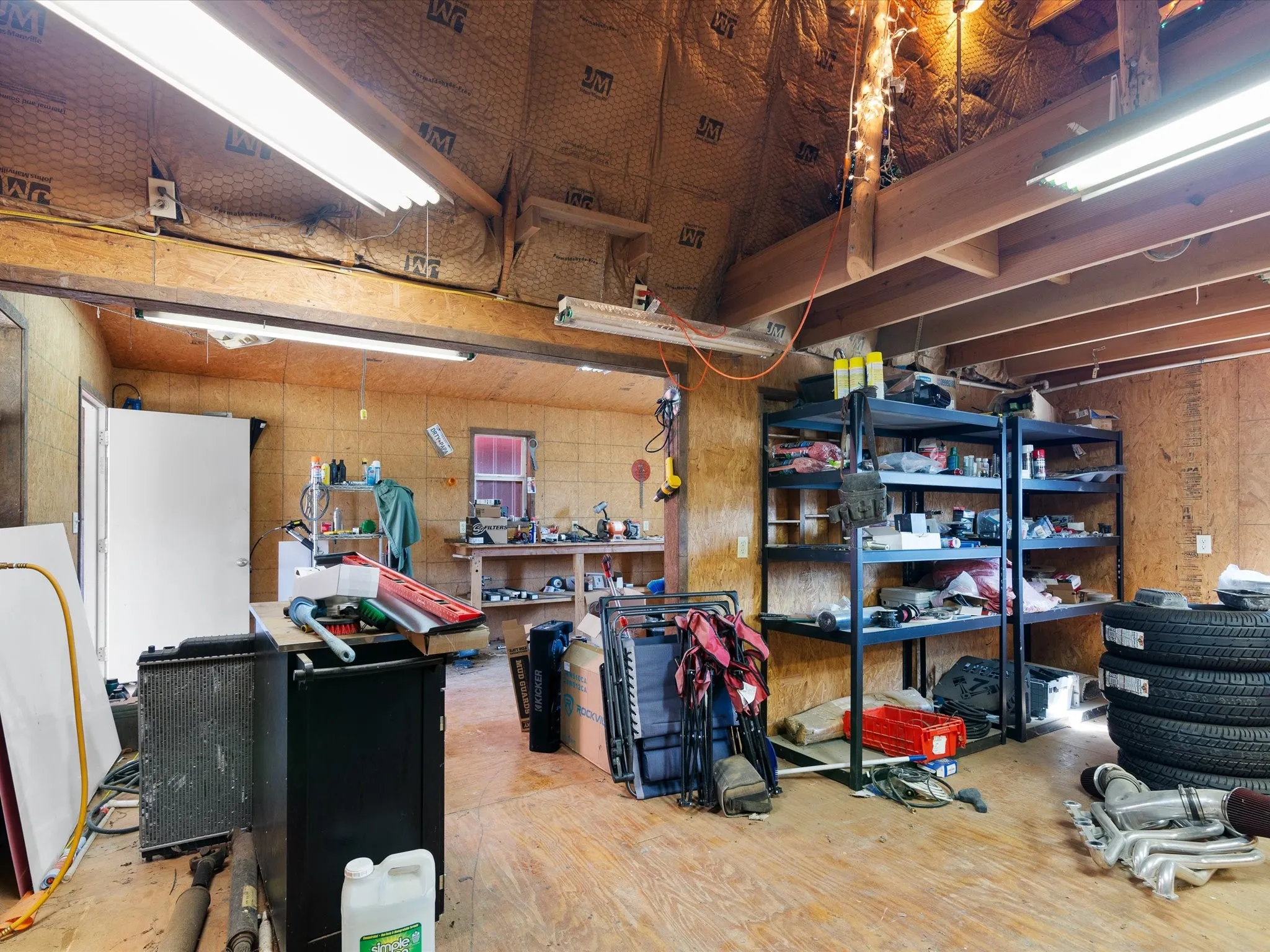 20x28 workshop with electricity