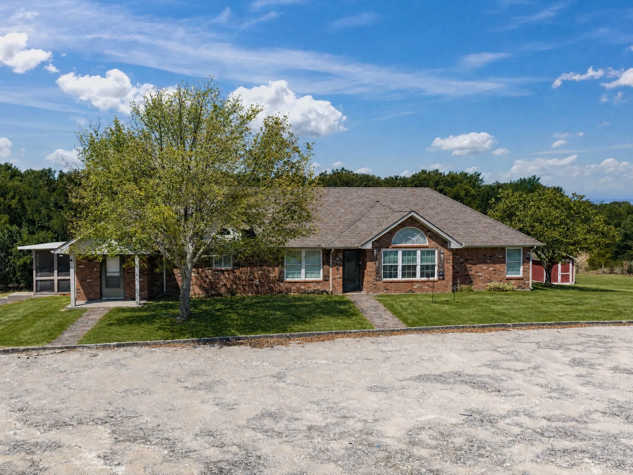 Single Family Residence For Sale in Wise County , 768 Longbranch Drive, Decatur, Texas 76234, 3 Bedroom, 2 Bathroom, Garage spaces, 1,869 Sqft, built in 2001, mls#21359759, Real Estate Agent in Decatur, Homes For Sale in Wise county, Homes For Sale in Decatur, Realtor in Decatur Texas, Real Estate Brokerage Independent Realty Texas, Luminita Cordes Realtor