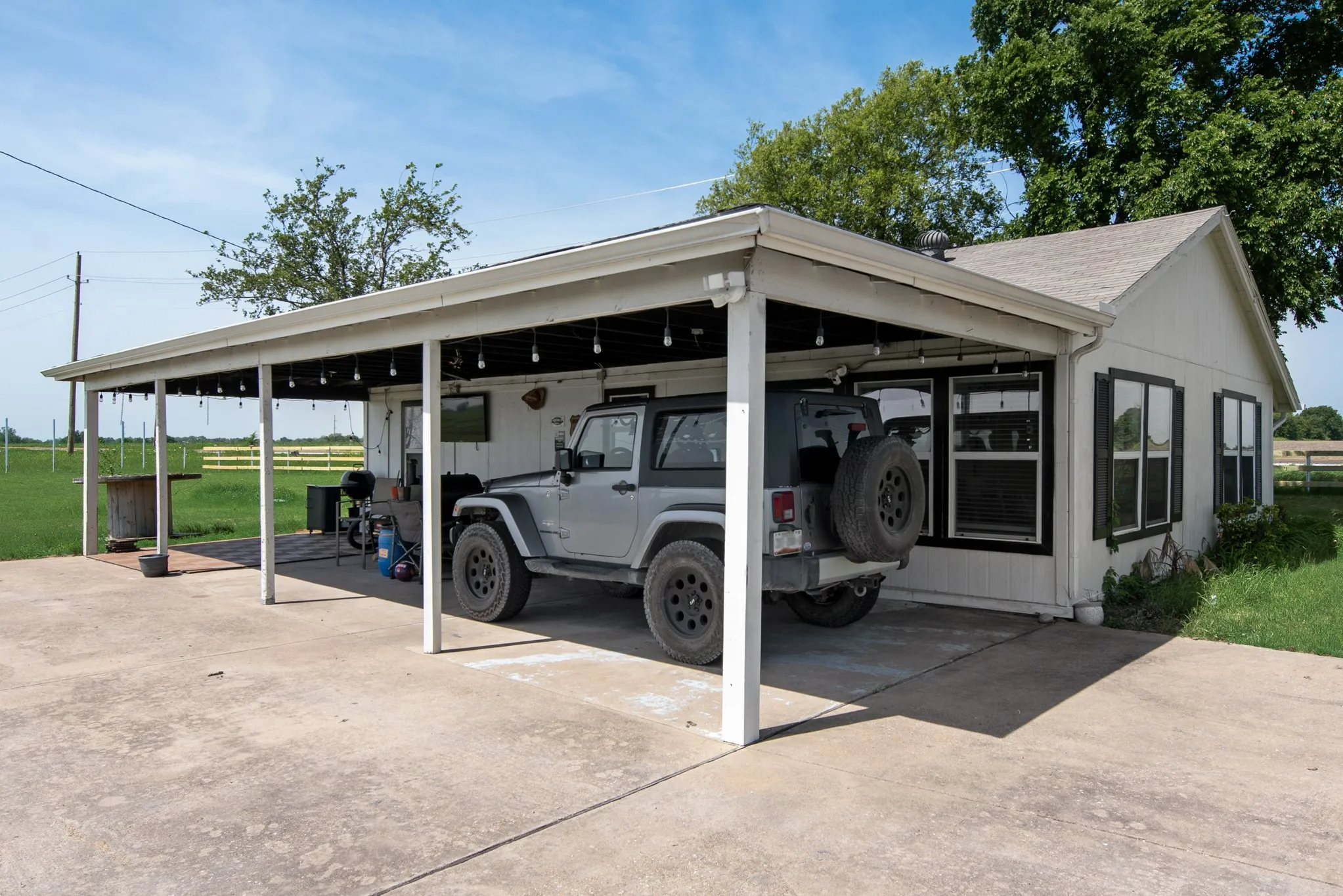 Single Family Residence For Sale in Collin County , 354 N FM 1138, Nevada, Texas 75173, 2 Bedroom, 1 Bathroom, Garage spaces, 1,120 Sqft, built in 1965, mls#21358194, Real Estate Agent in Nevada, Homes For Sale in Collin county, Homes For Sale in Nevada, Realtor in Nevada Texas, Real Estate Brokerage Independent Realty Texas, Luminita Cordes Realtor