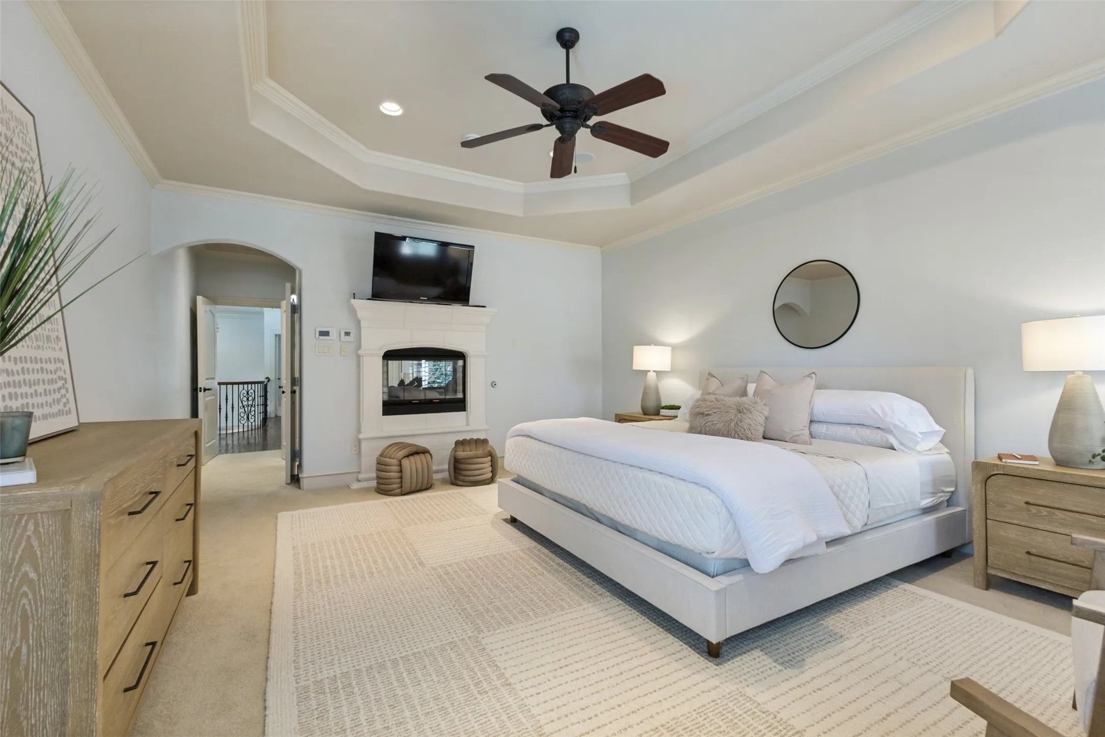 Single Family Residence For Sale in Dallas County , 6729 Kenwood Avenue, Dallas, Texas 75214, 5 Bedroom, 5 Bathroom, 2 Garage spaces, 4,395 Sqft, built in 2009, mls#21332978, Real Estate Agent in Dallas, Homes For Sale in Dallas county, Homes For Sale in Dallas, Realtor in Dallas Texas, Real Estate Brokerage Independent Realty Texas, Luminita Cordes Realtor