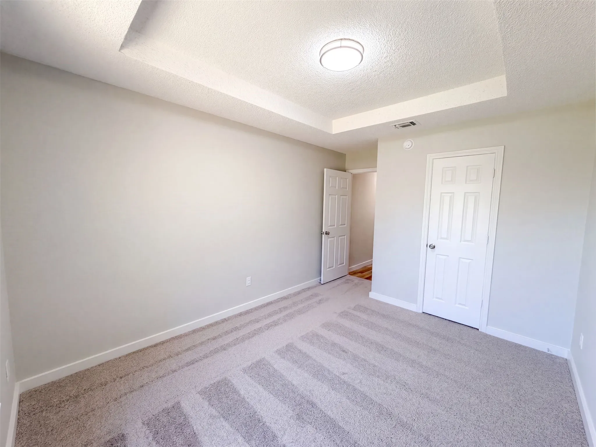 Single Family Residence For Sale in Tarrant County , 6037 Sundown Drive, Watauga, Texas 76148, 3 Bedroom, 2 Bathroom, 2 Garage spaces, 1,640 Sqft, built in 1990, mls#21359923, Real Estate Agent in Watauga, Homes For Sale in Tarrant county, Homes For Sale in Watauga, Realtor in Watauga Texas, Real Estate Brokerage Independent Realty Texas, Luminita Cordes Realtor