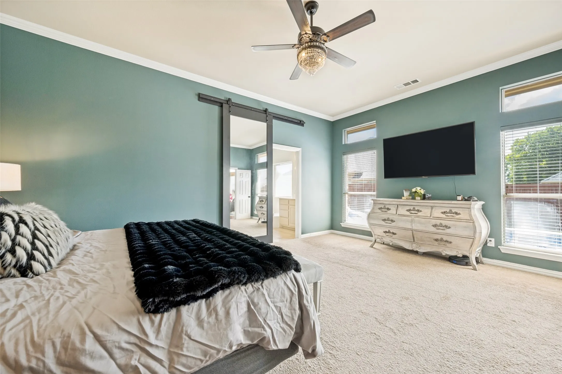 Single Family Residence For Sale in Denton County , 8019 Navisota Drive, Lantana, Texas 76226, 3 Bedroom, 3 Bathroom, 2 Garage spaces, 2,853 Sqft, built in 2002, mls#21358972, Real Estate Agent in Lantana, Homes For Sale in Denton county, Homes For Sale in Lantana, Realtor in Lantana Texas, Real Estate Brokerage Independent Realty Texas, Luminita Cordes Realtor