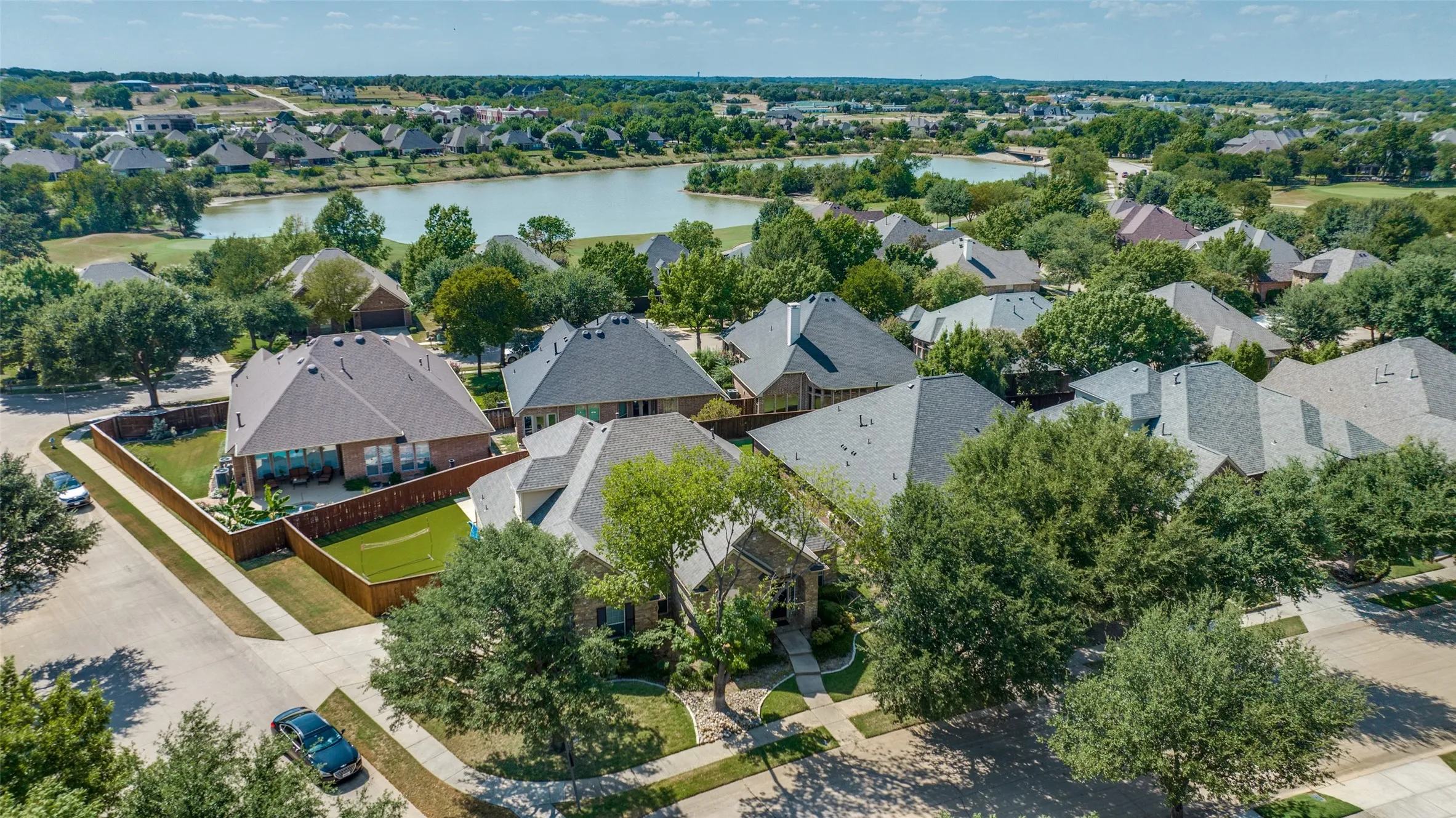 Single Family Residence For Sale in Denton County , 8019 Navisota Drive, Lantana, Texas 76226, 3 Bedroom, 3 Bathroom, 2 Garage spaces, 2,853 Sqft, built in 2002, mls#21358972, Real Estate Agent in Lantana, Homes For Sale in Denton county, Homes For Sale in Lantana, Realtor in Lantana Texas, Real Estate Brokerage Independent Realty Texas, Luminita Cordes Realtor
