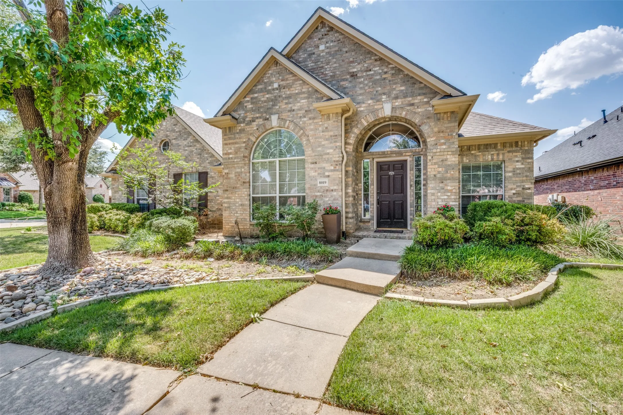 Spacious corner lot. The HOA Maintains the front and side yards.