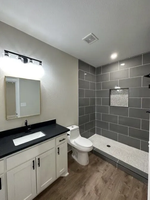 Single Family Residence For Rent in Grayson County , 914 W Baker Street, Denison, Texas 75020, 3 Bedroom, 2 Bathroom, 1 Garage spaces, 1,319 Sqft, built in 2023, mls#21359939, Real Estate Agent in Denison, Homes For Rent in Grayson county, Homes For Rent in Denison, Realtor in Denison Texas, Real Estate Brokerage Independent Realty Texas, Luminita Cordes Realtor
