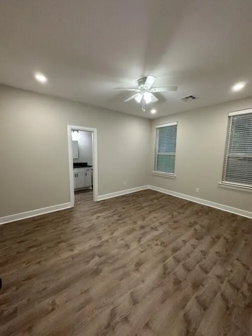 Single Family Residence For Rent in Grayson County , 914 W Baker Street, Denison, Texas 75020, 3 Bedroom, 2 Bathroom, 1 Garage spaces, 1,319 Sqft, built in 2023, mls#21359939, Real Estate Agent in Denison, Homes For Rent in Grayson county, Homes For Rent in Denison, Realtor in Denison Texas, Real Estate Brokerage Independent Realty Texas, Luminita Cordes Realtor