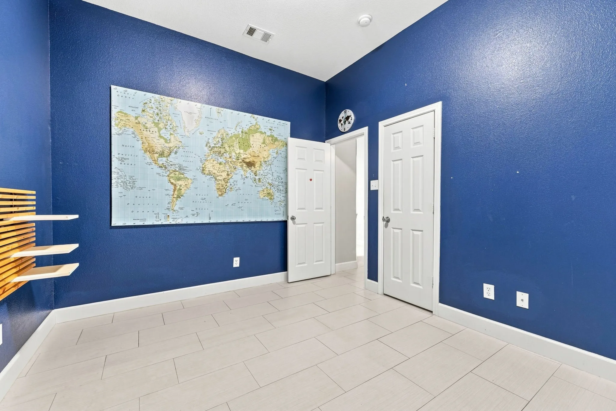 Single Family Residence For Sale in Tarrant County , 4849 Summer Oaks Lane, Fort Worth, Texas 76123, 4 Bedroom, 2 Bathroom, 2 Garage spaces, 2,135 Sqft, built in 2005, mls#21352096, Real Estate Agent in Fort Worth, Homes For Sale in Tarrant county, Homes For Sale in Fort Worth, Realtor in Fort Worth Texas, Real Estate Brokerage Independent Realty Texas, Luminita Cordes Realtor