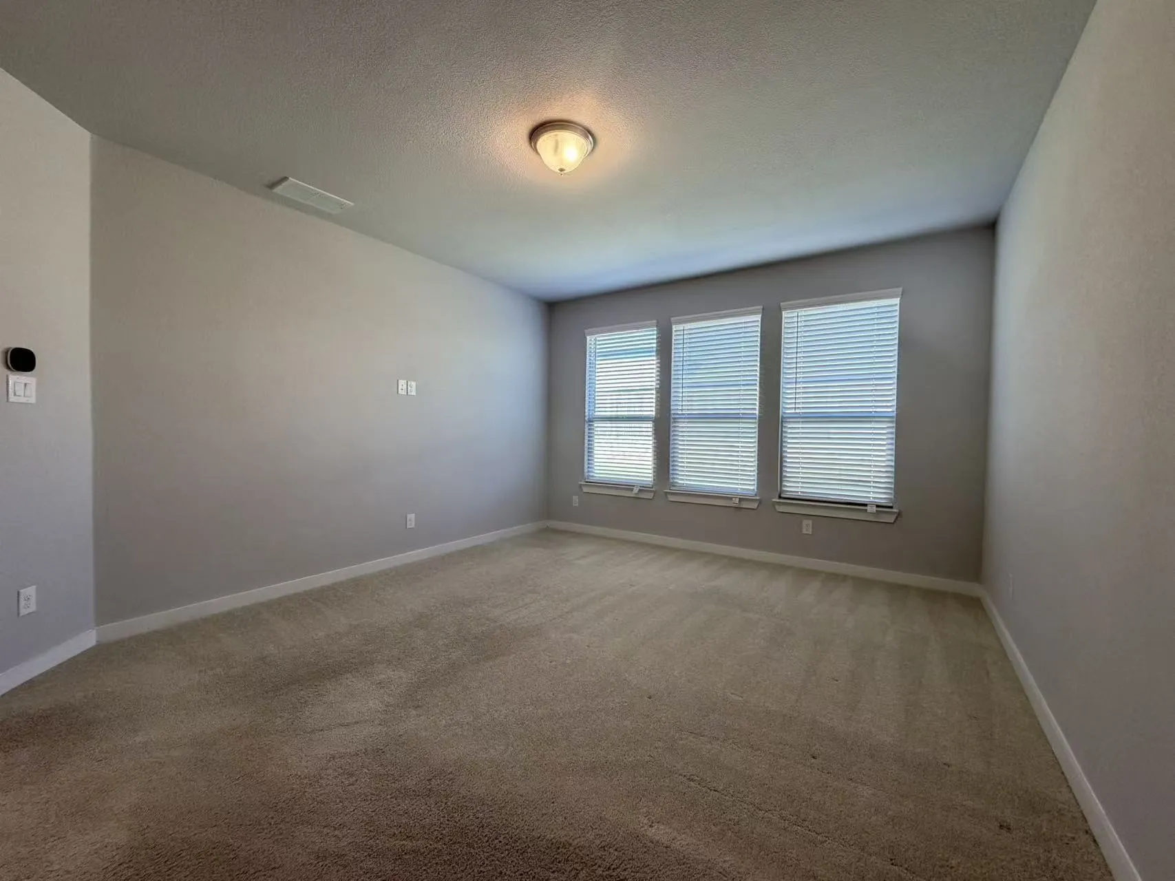 Single Family Residence For Sale in Collin County , 4008 Nightingale Street, Celina, Texas 75009, 4 Bedroom, 3 Bathroom, 2 Garage spaces, 2,040 Sqft, built in 2021, mls#21359930, Real Estate Agent in Celina, Homes For Sale in Collin county, Homes For Sale in Celina, Realtor in Celina Texas, Real Estate Brokerage Independent Realty Texas, Luminita Cordes Realtor