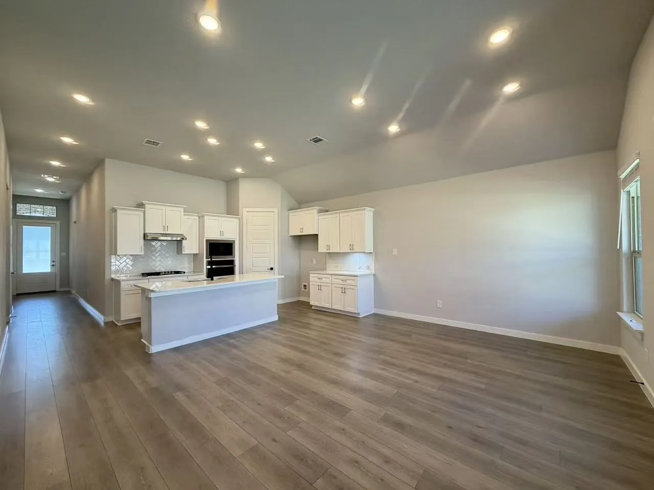 Single Family Residence For Sale in Collin County , 4008 Nightingale Street, Celina, Texas 75009, 4 Bedroom, 3 Bathroom, 2 Garage spaces, 2,040 Sqft, built in 2021, mls#21359930, Real Estate Agent in Celina, Homes For Sale in Collin county, Homes For Sale in Celina, Realtor in Celina Texas, Real Estate Brokerage Independent Realty Texas, Luminita Cordes Realtor