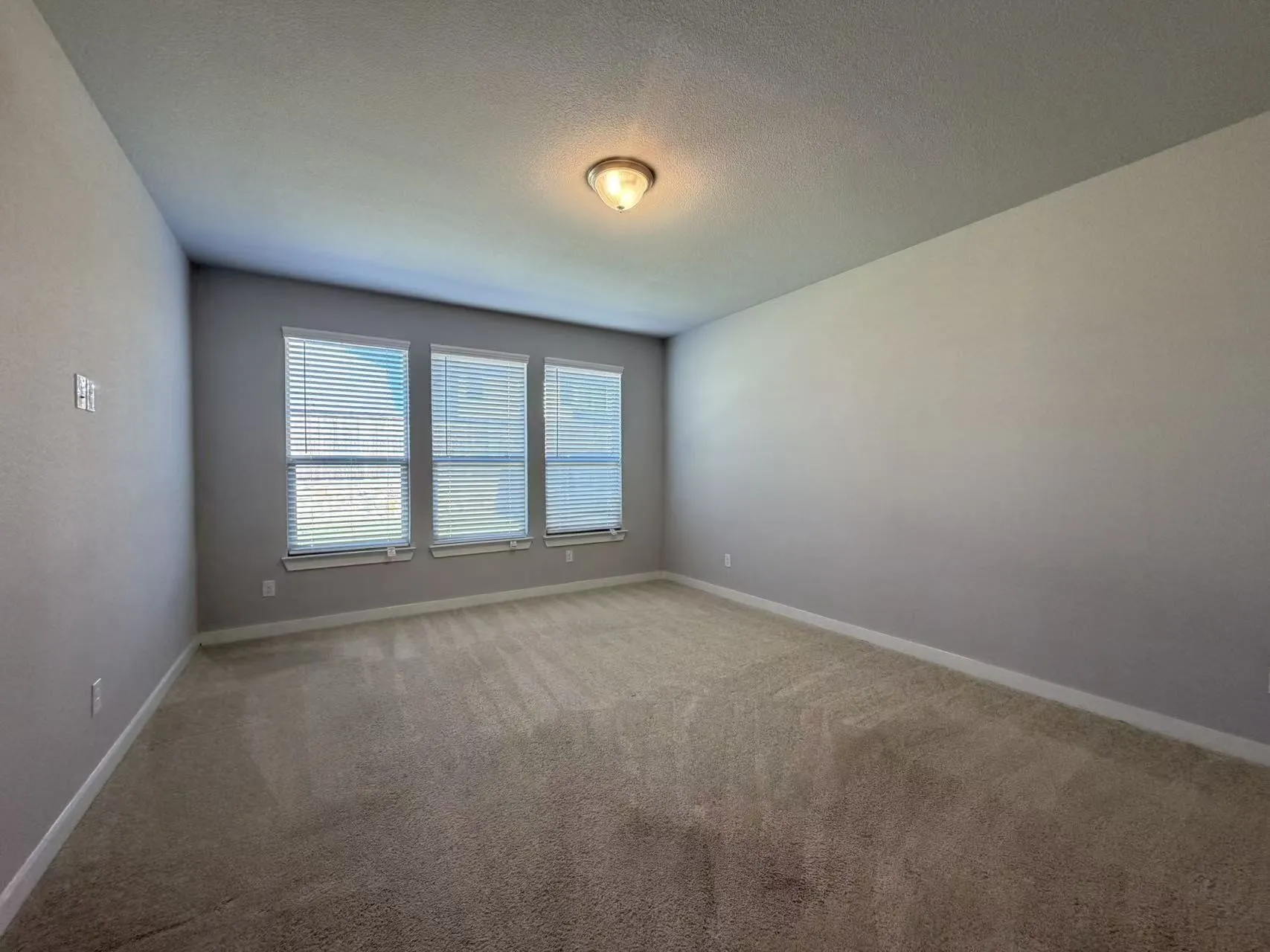 Single Family Residence For Sale in Collin County , 4008 Nightingale Street, Celina, Texas 75009, 4 Bedroom, 3 Bathroom, 2 Garage spaces, 2,040 Sqft, built in 2021, mls#21359930, Real Estate Agent in Celina, Homes For Sale in Collin county, Homes For Sale in Celina, Realtor in Celina Texas, Real Estate Brokerage Independent Realty Texas, Luminita Cordes Realtor