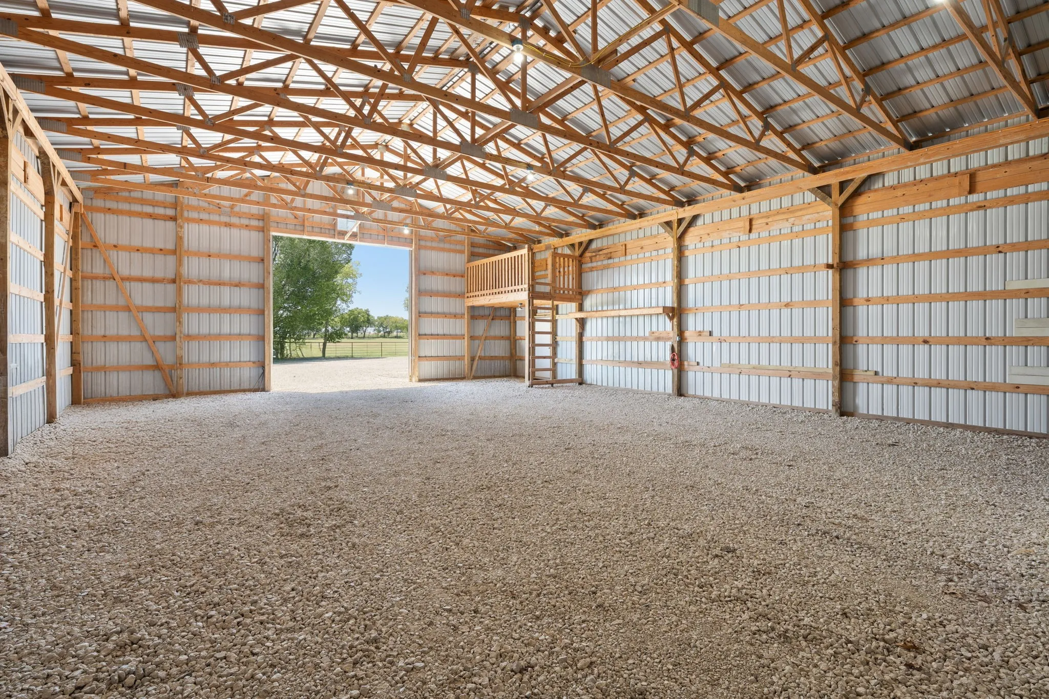 Single Family Residence For Sale in Ellis County , 257 Bud Run Road, Waxahachie, Texas 75165, 3 Bedroom, 3 Bathroom, 2 Garage spaces, 1,841 Sqft, built in 1972, mls#21359741, Real Estate Agent in Waxahachie, Homes For Sale in Ellis county, Homes For Sale in Waxahachie, Realtor in Waxahachie Texas, Real Estate Brokerage Independent Realty Texas, Luminita Cordes Realtor