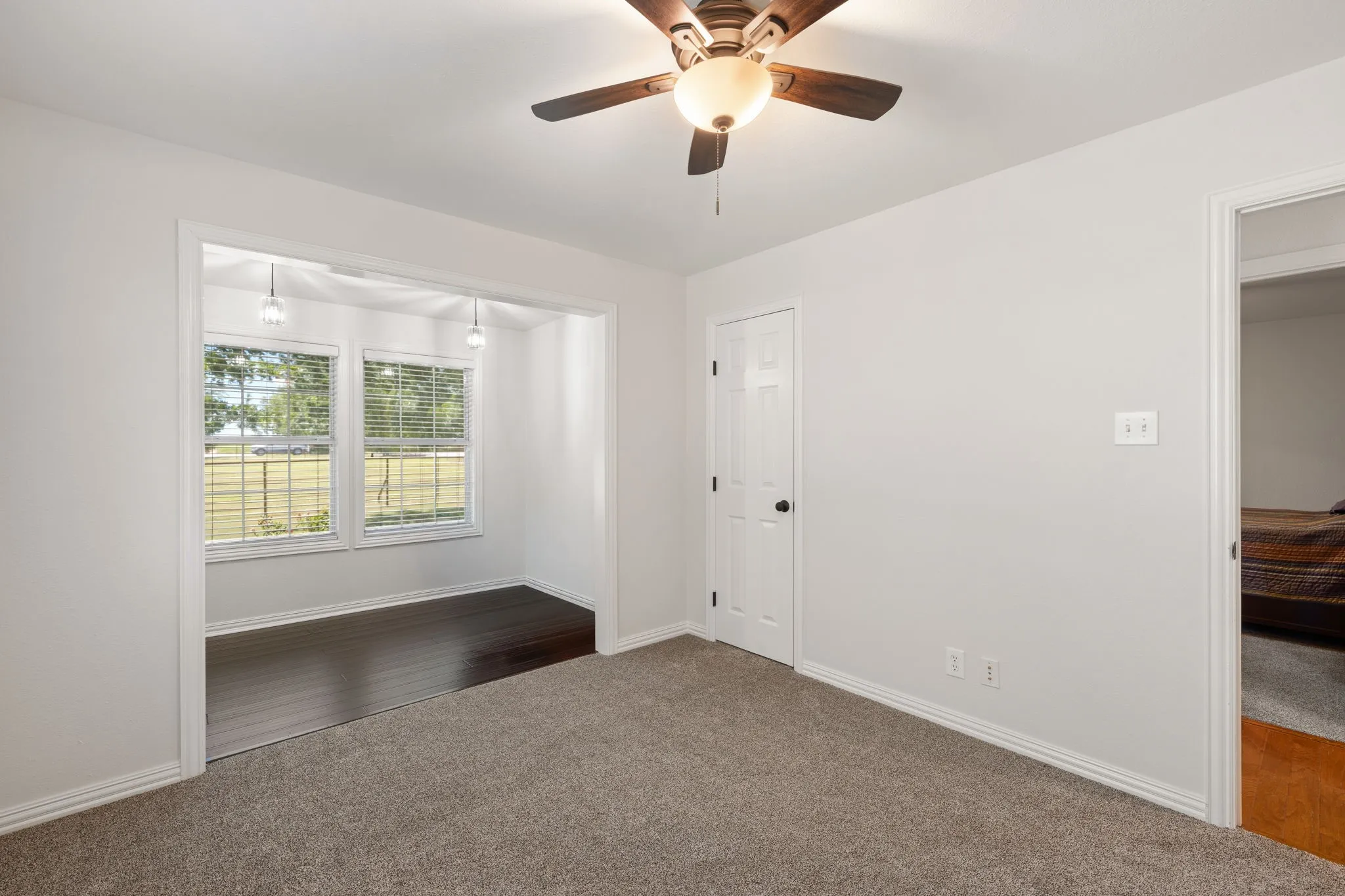 Single Family Residence For Sale in Ellis County , 257 Bud Run Road, Waxahachie, Texas 75165, 3 Bedroom, 3 Bathroom, 2 Garage spaces, 1,841 Sqft, built in 1972, mls#21359741, Real Estate Agent in Waxahachie, Homes For Sale in Ellis county, Homes For Sale in Waxahachie, Realtor in Waxahachie Texas, Real Estate Brokerage Independent Realty Texas, Luminita Cordes Realtor